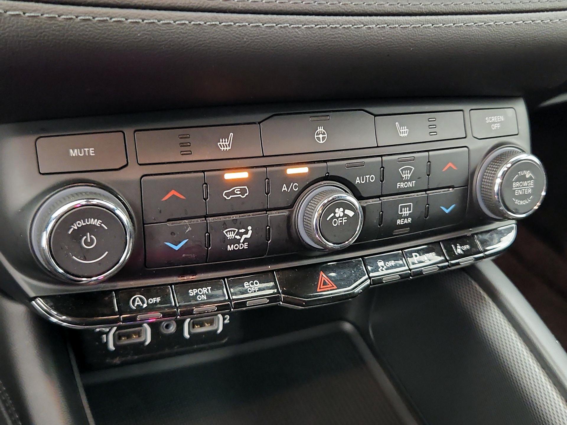 Thumbnail: 2022 Dodge Durango - 16