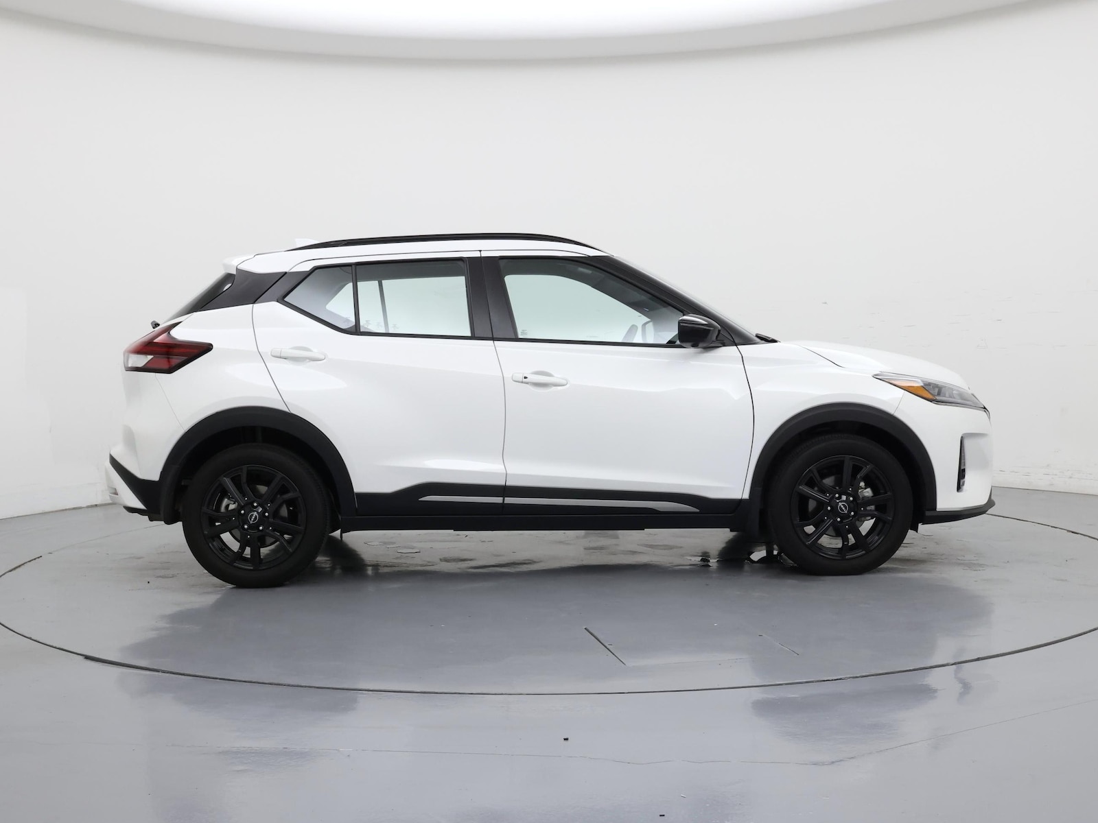 2023 Nissan Kicks SR - Photo 8