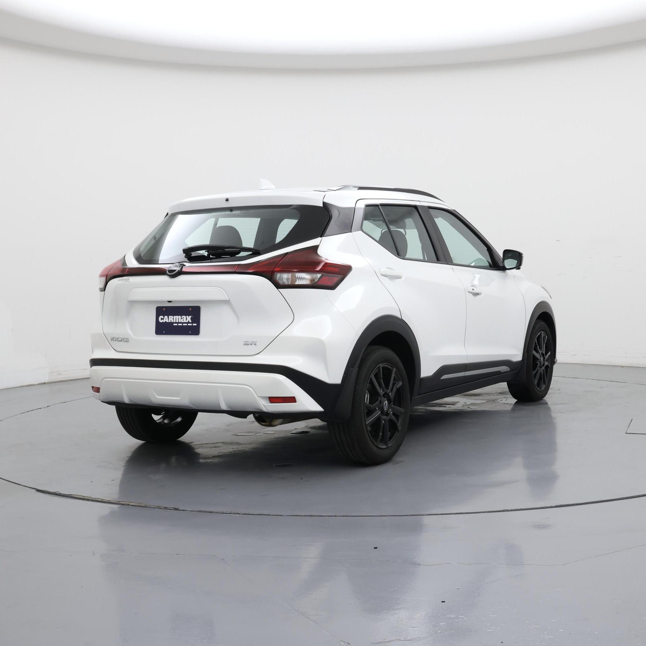 Thumbnail: 2023 Nissan Kicks - 8