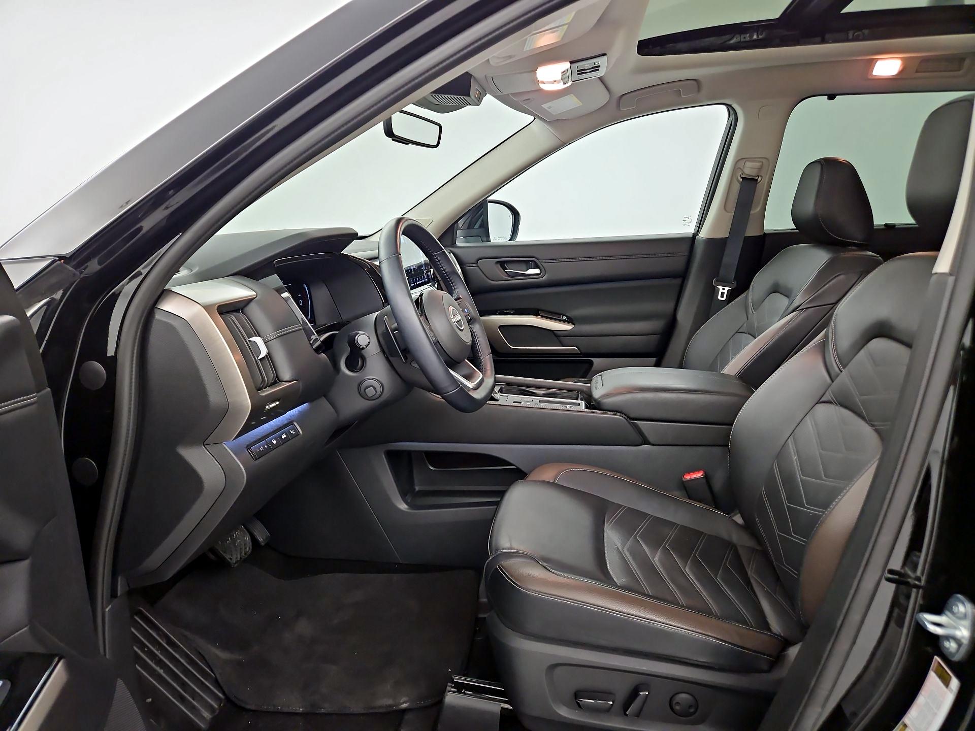 Thumbnail: 2024 Nissan Pathfinder - 9