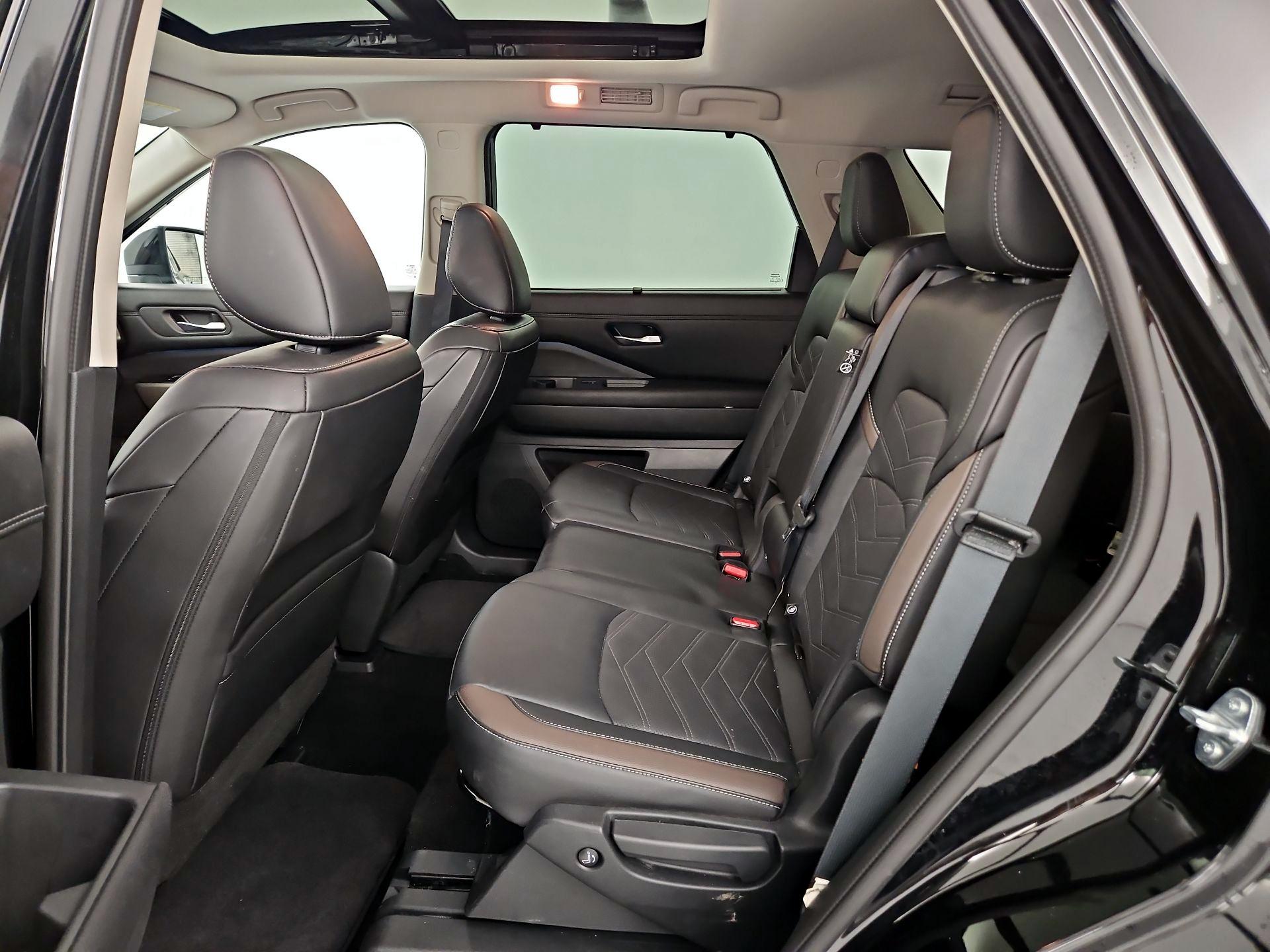 Thumbnail: 2024 Nissan Pathfinder - 19
