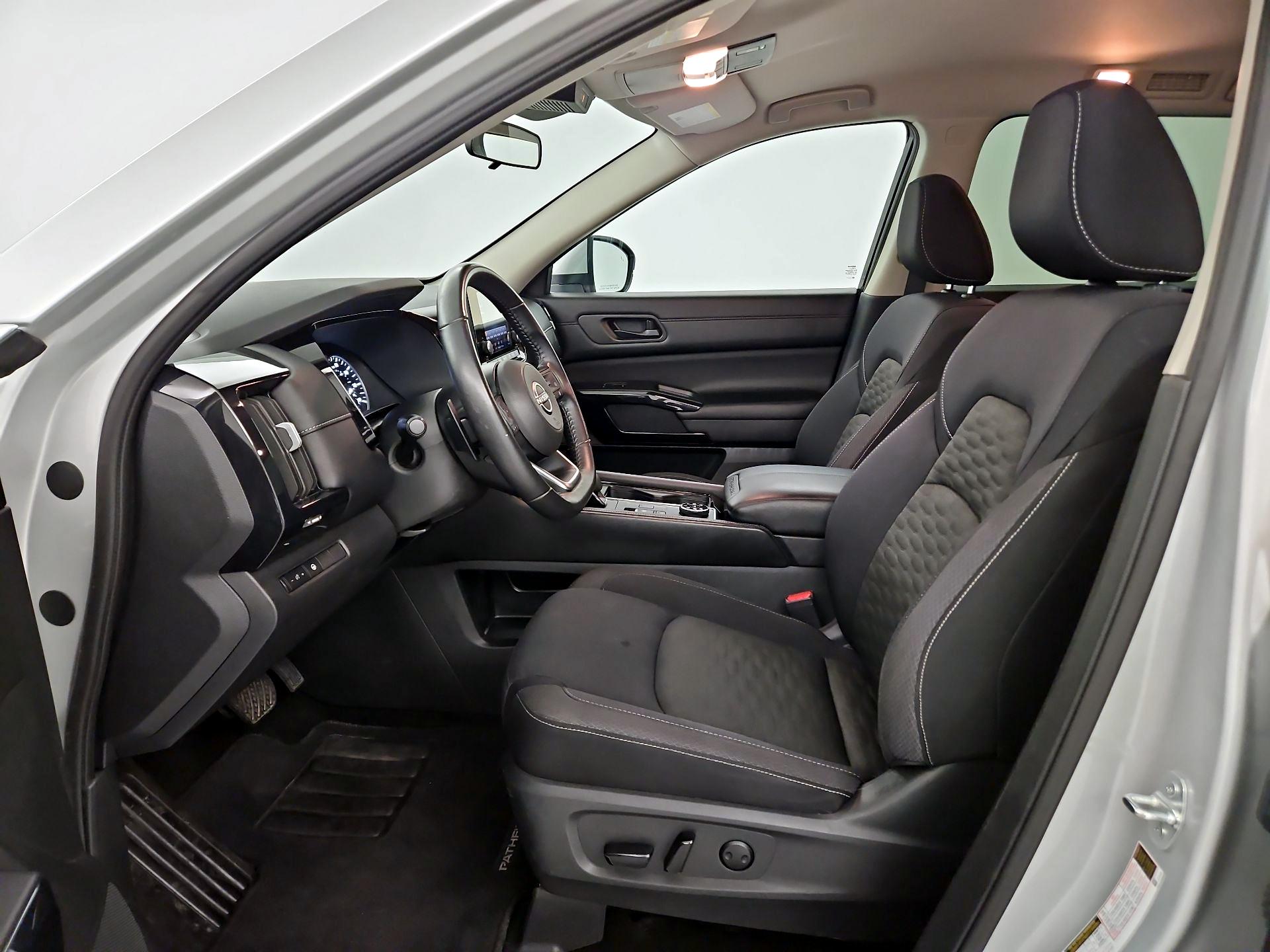 Thumbnail: 2024 Nissan Pathfinder - 9