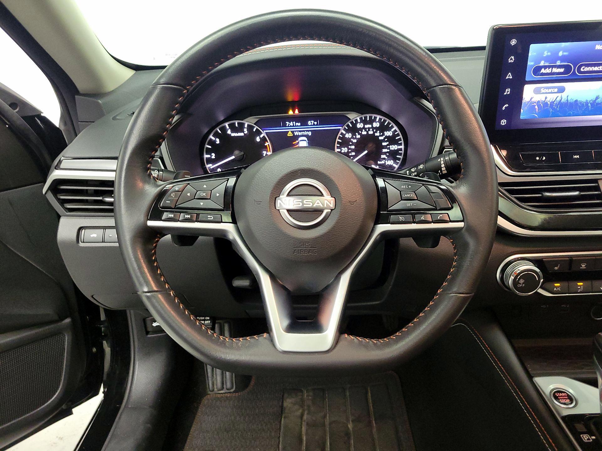 Thumbnail: 2023 Nissan Altima - 10
