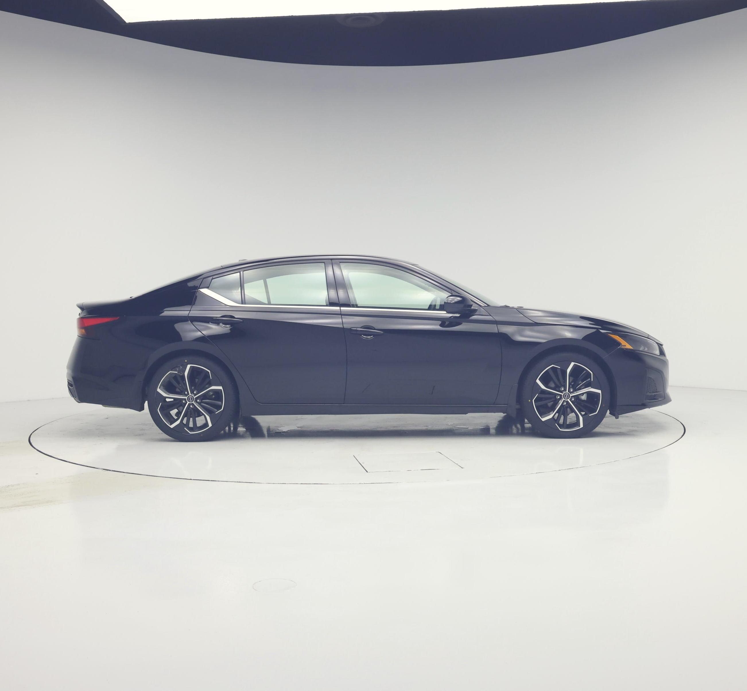 Thumbnail: 2023 Nissan Altima - 7