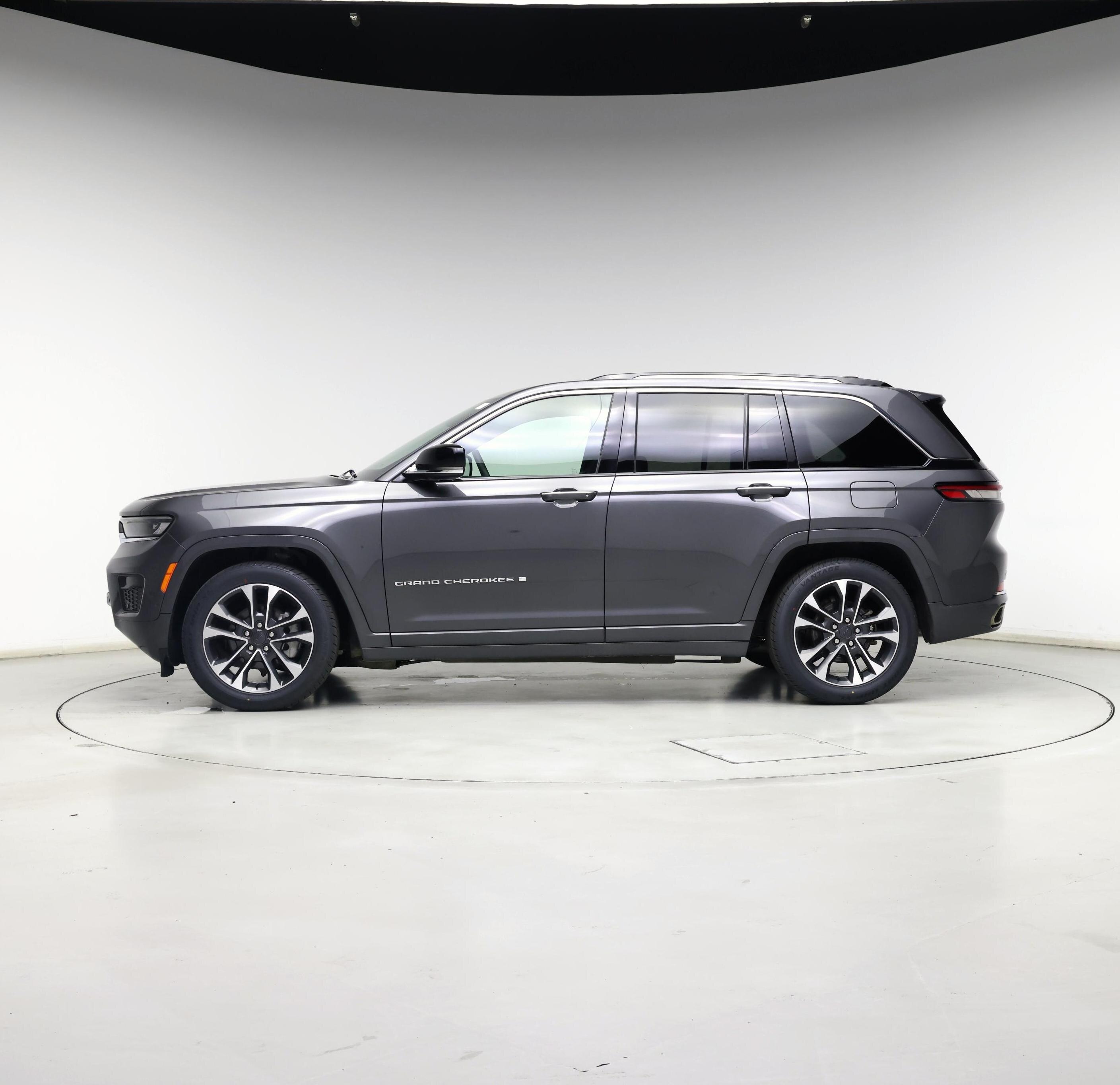 Thumbnail: 2023 Jeep Grand Cherokee - 3