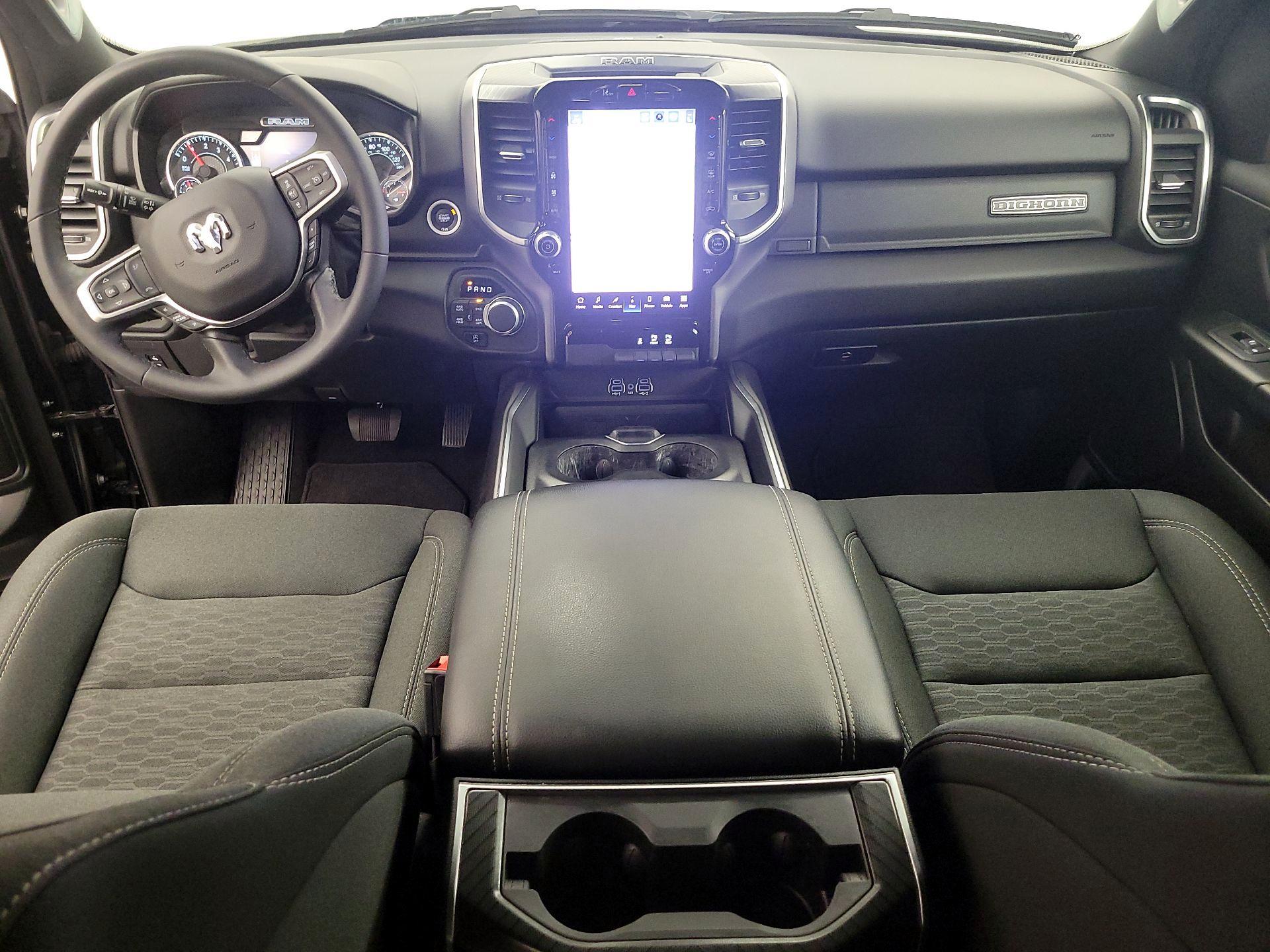 Thumbnail: 2025 RAM 1500 - 9