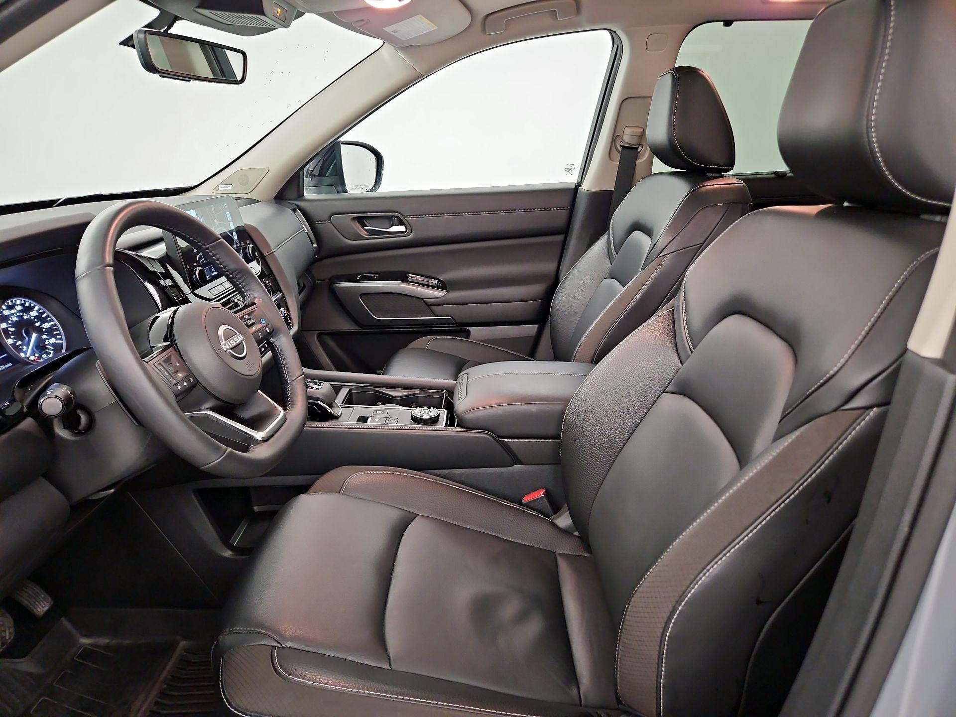 Thumbnail: 2023 Nissan Pathfinder - 9