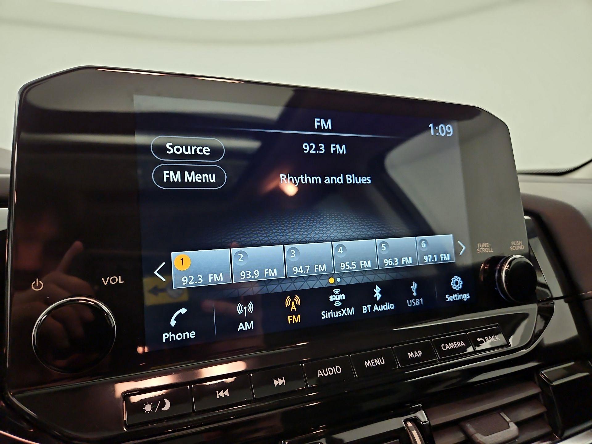 Thumbnail: 2023 Nissan Pathfinder - 14