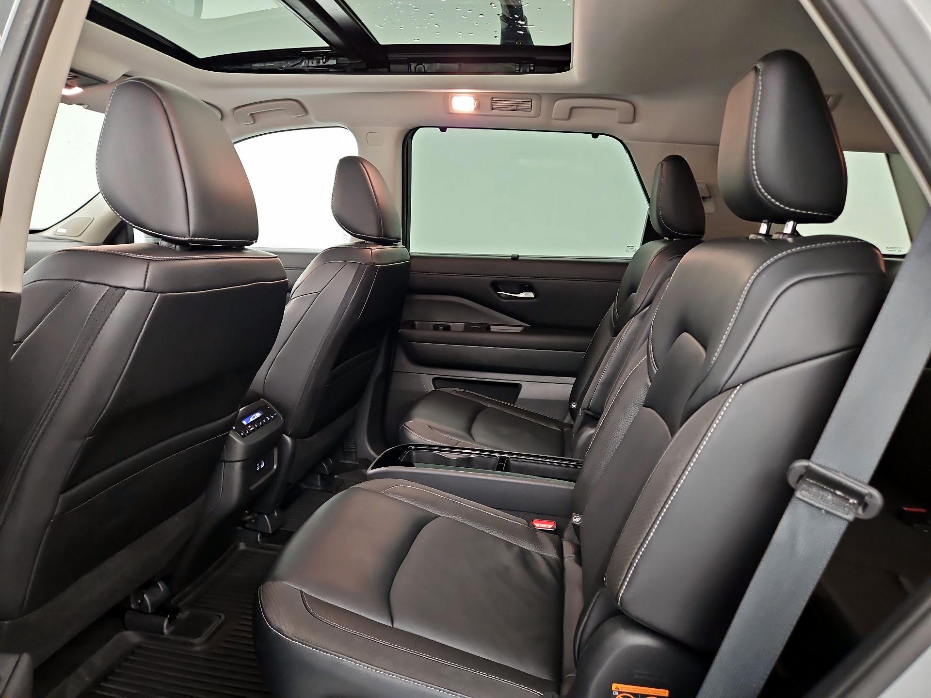 Thumbnail: 2023 Nissan Pathfinder - 19