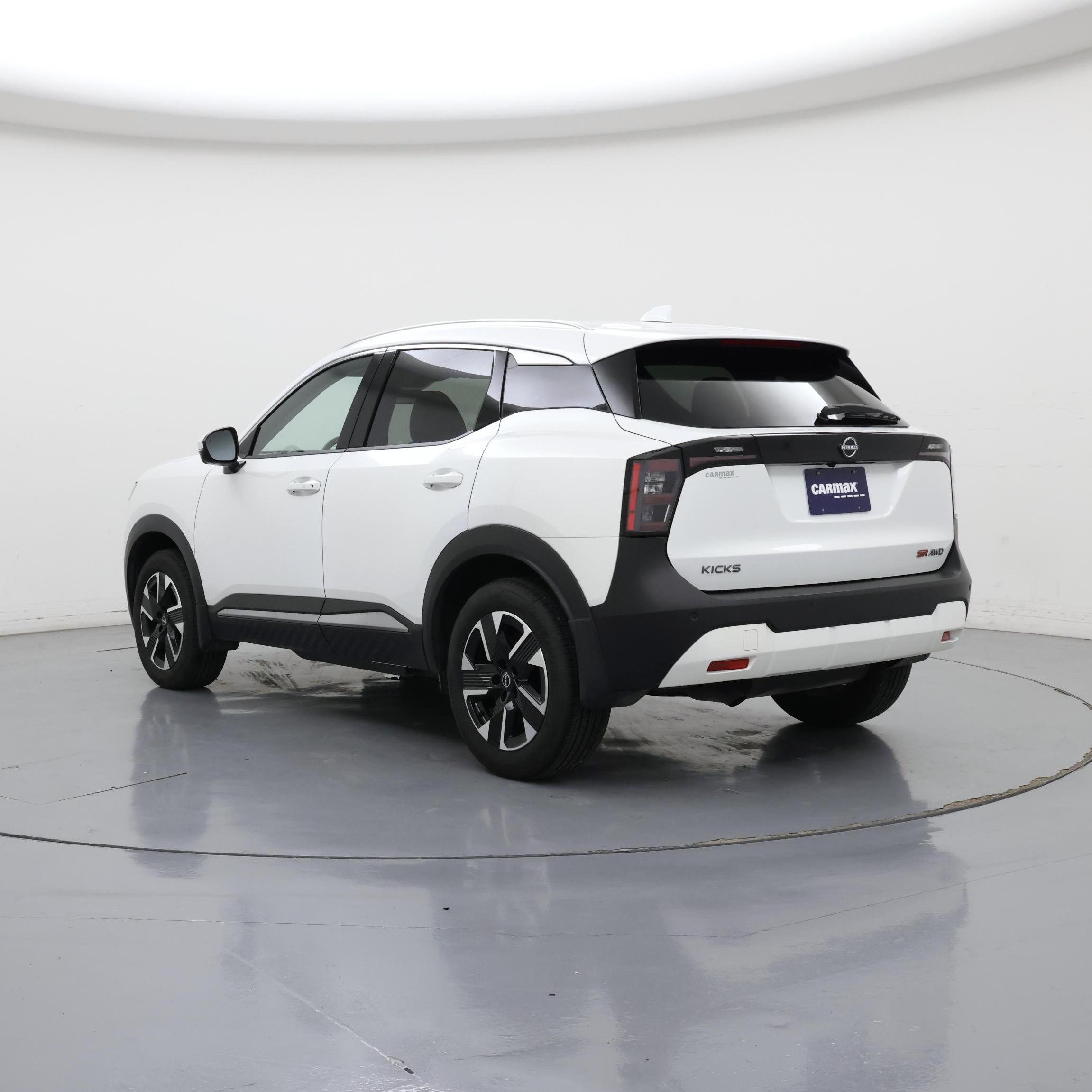 Thumbnail: 2025 Nissan Kicks - 2