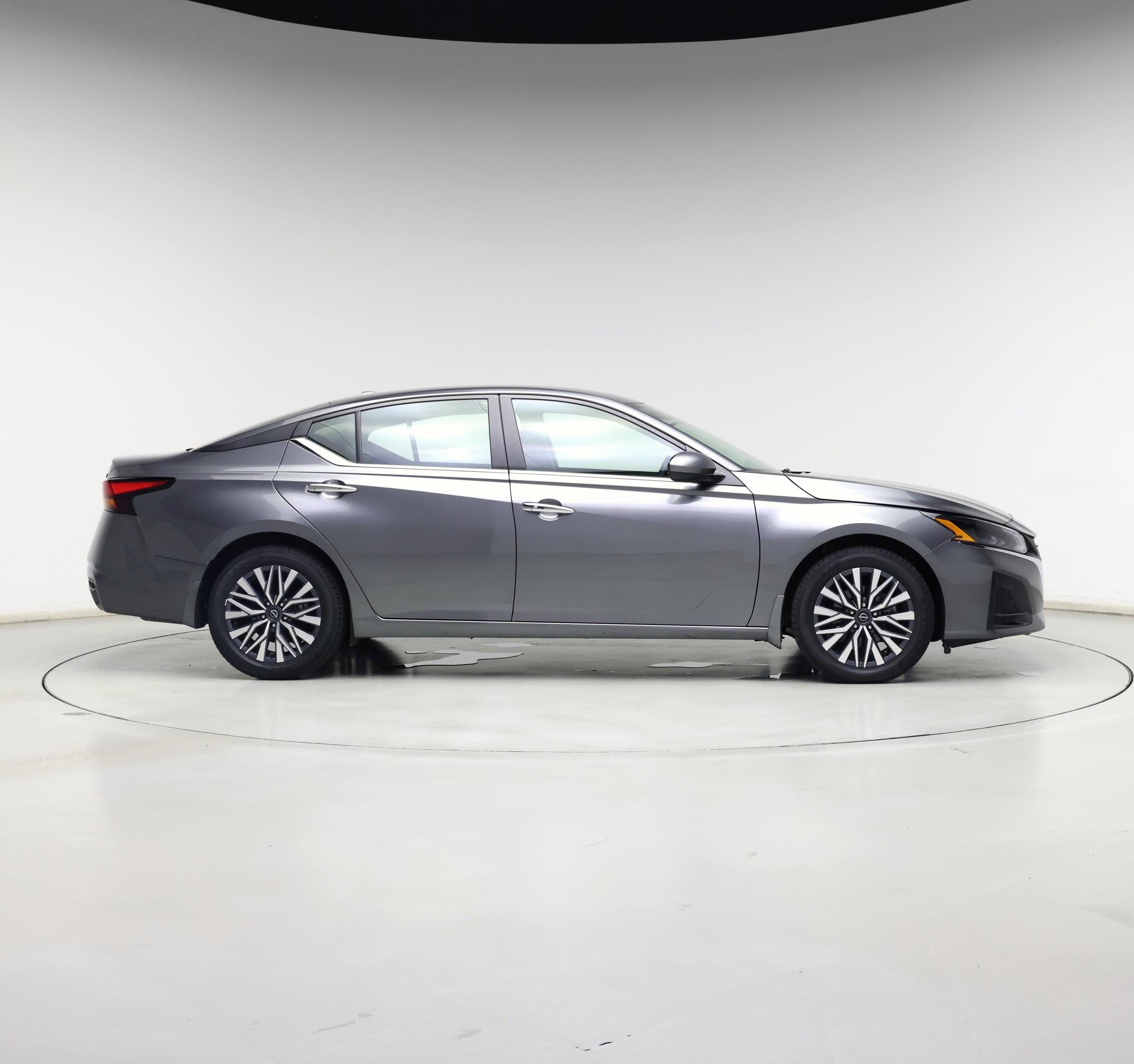 Thumbnail: 2023 Nissan Altima - 7