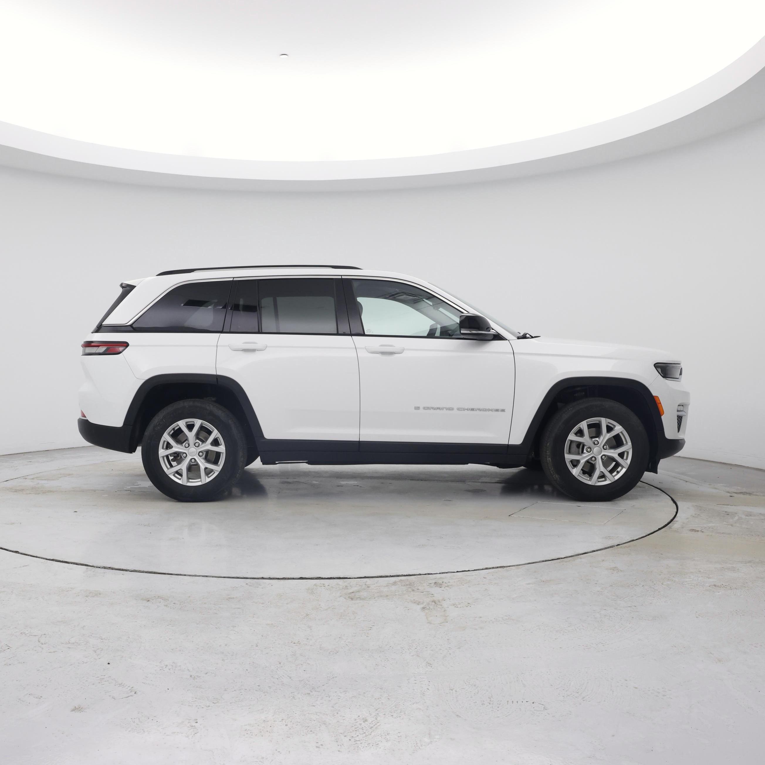 Thumbnail: 2023 Jeep Grand Cherokee - 7