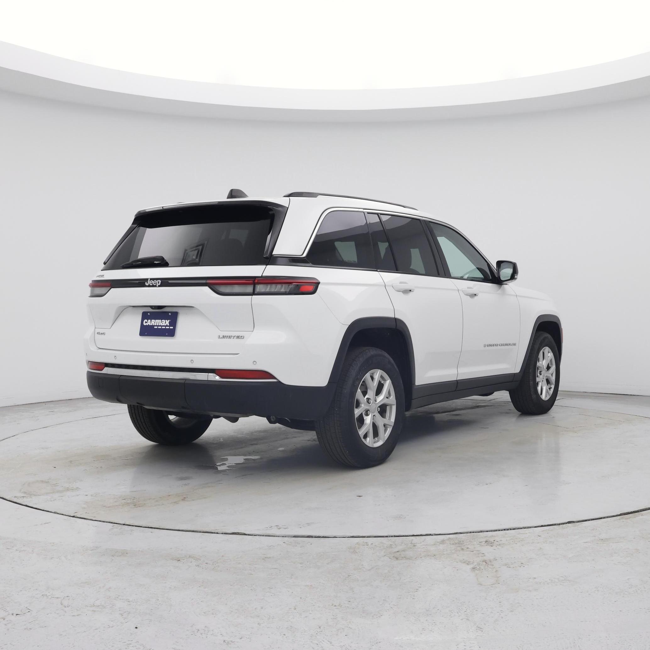 Thumbnail: 2023 Jeep Grand Cherokee - 8