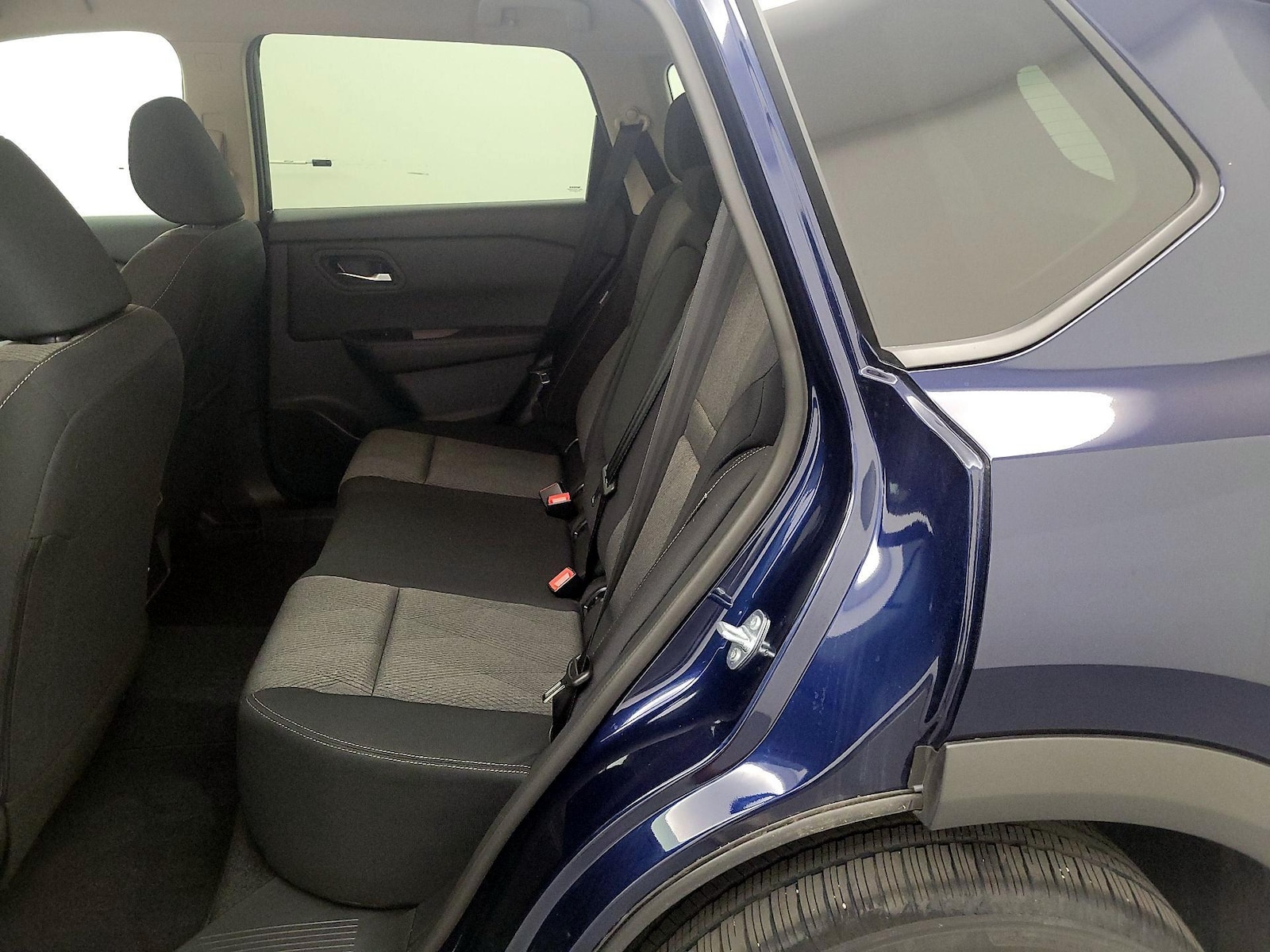 2025 Nissan Rogue SV - Photo 20