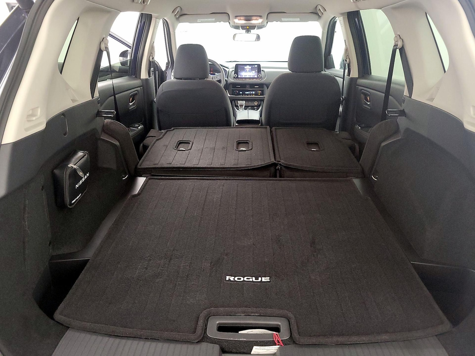 2025 Nissan Rogue SV - Photo 22