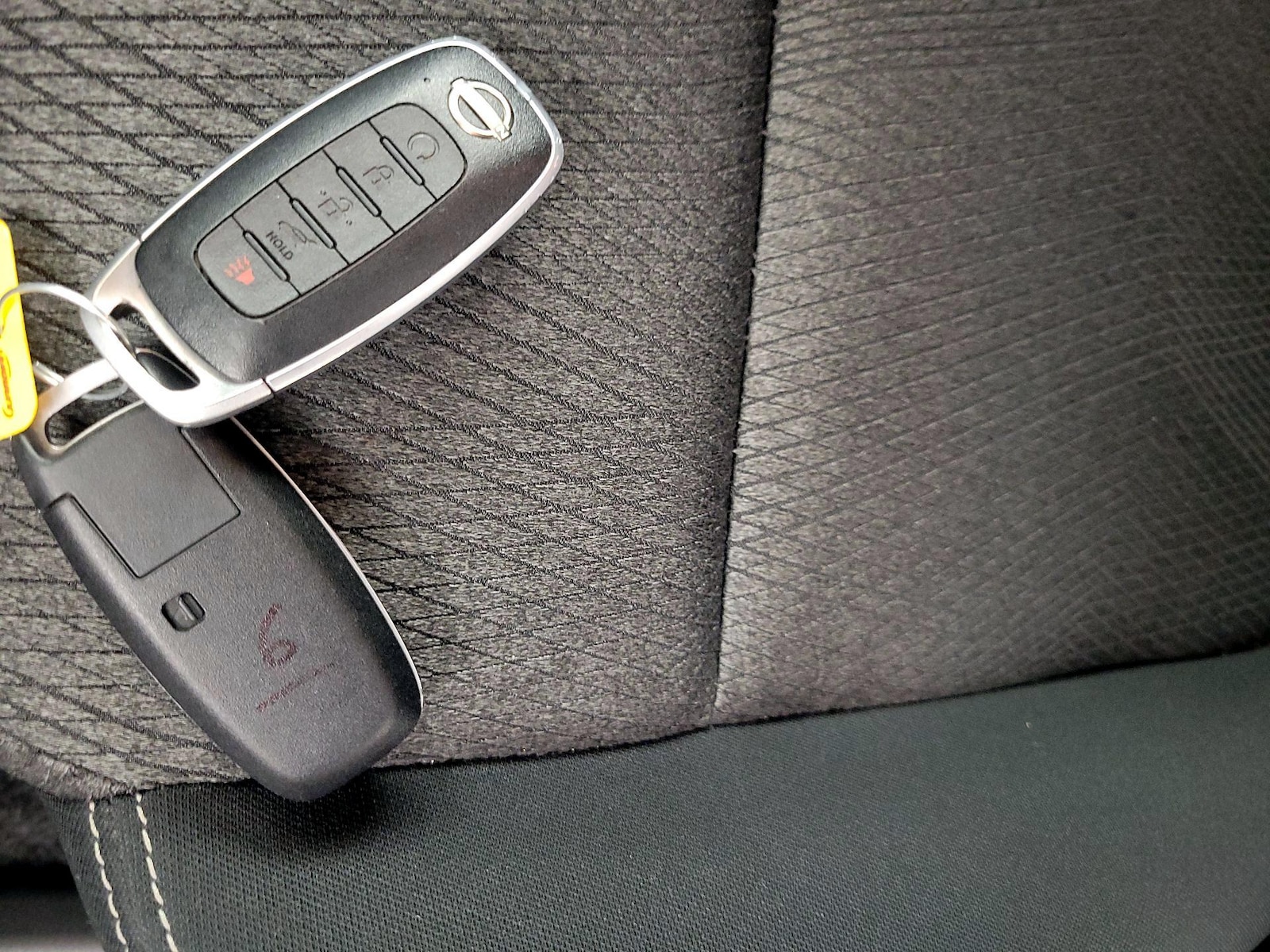 2025 Nissan Rogue SV - Photo 24