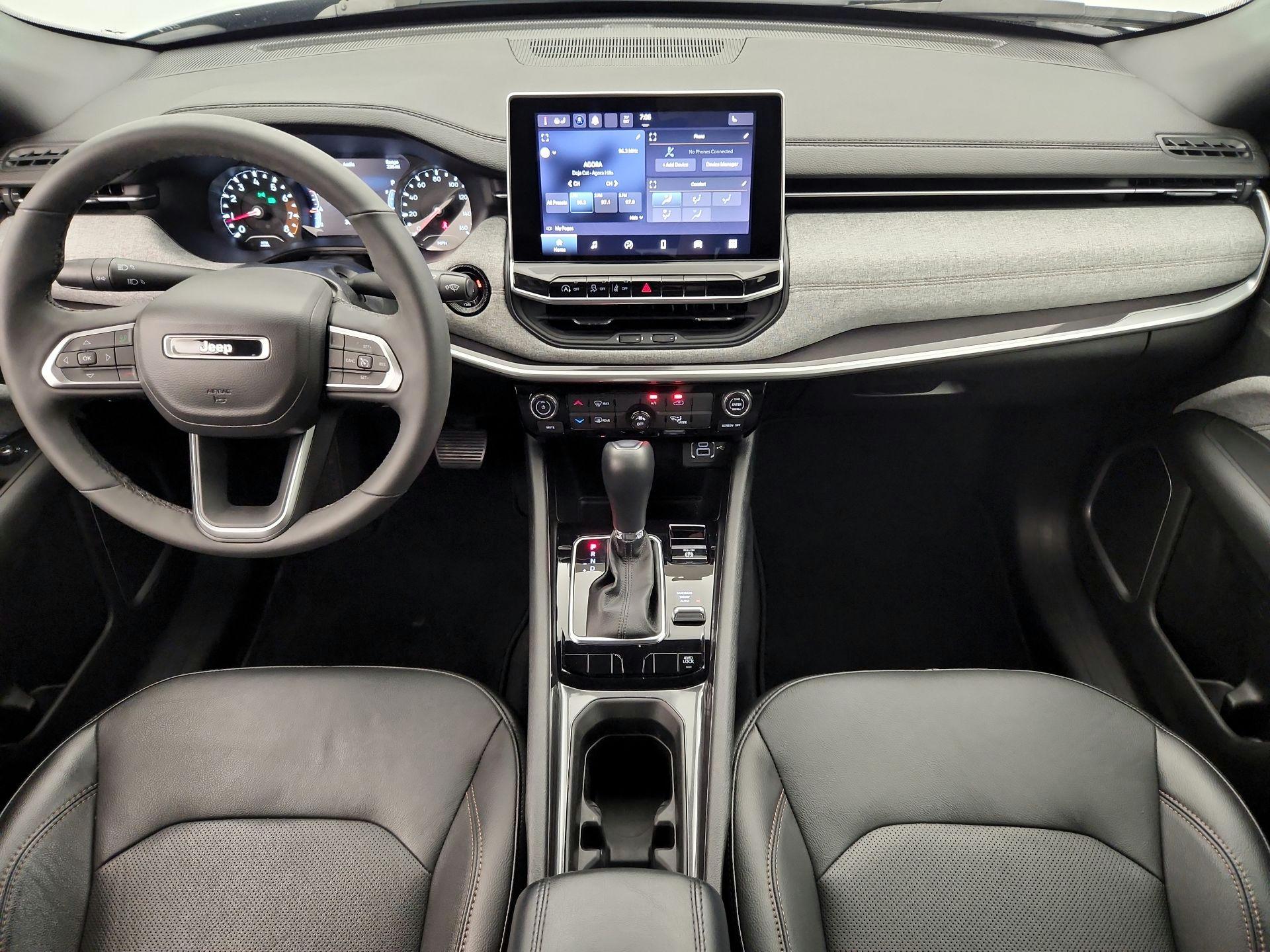 Thumbnail: 2023 Jeep Compass - 9