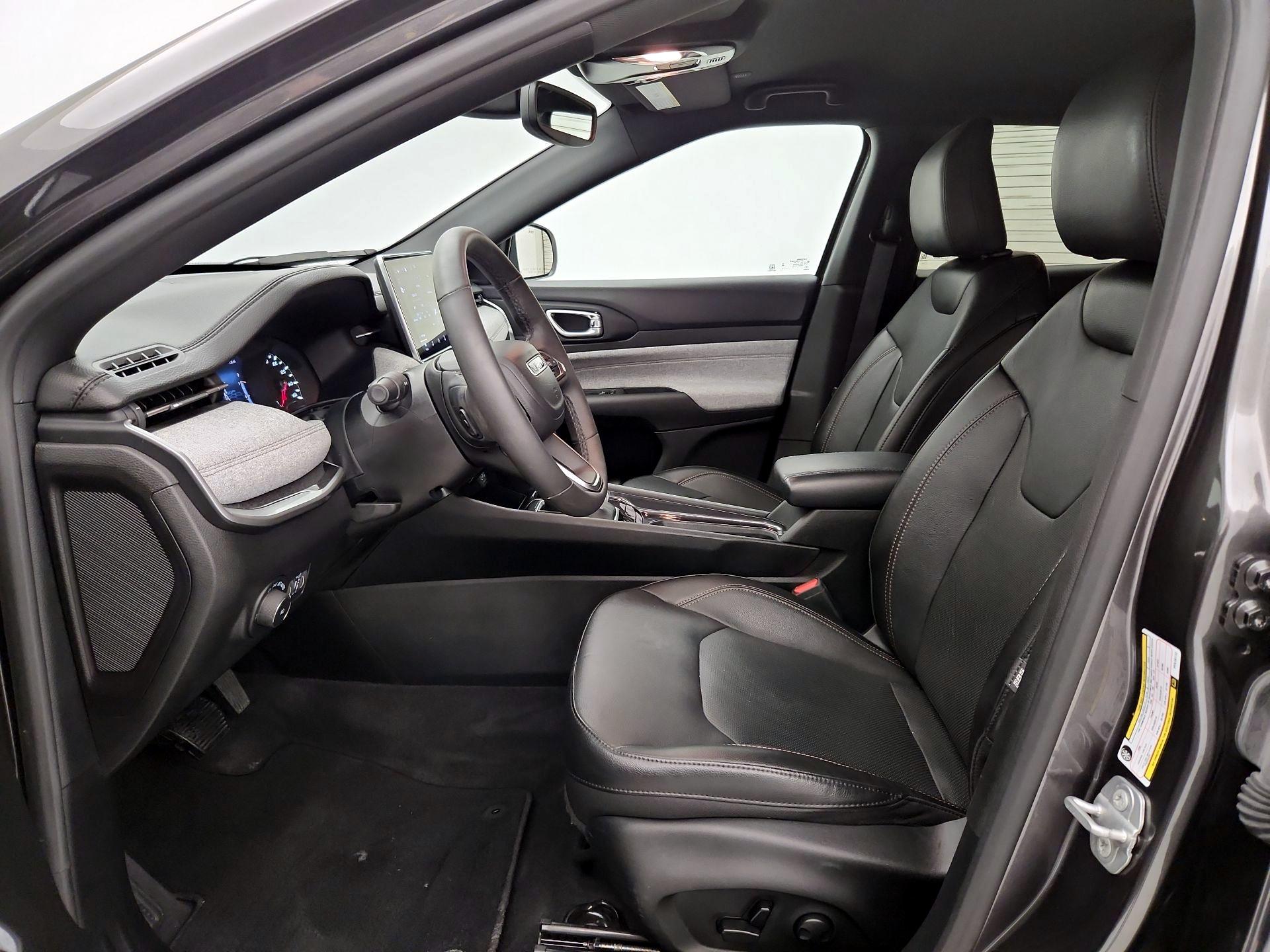 Thumbnail: 2023 Jeep Compass - 11