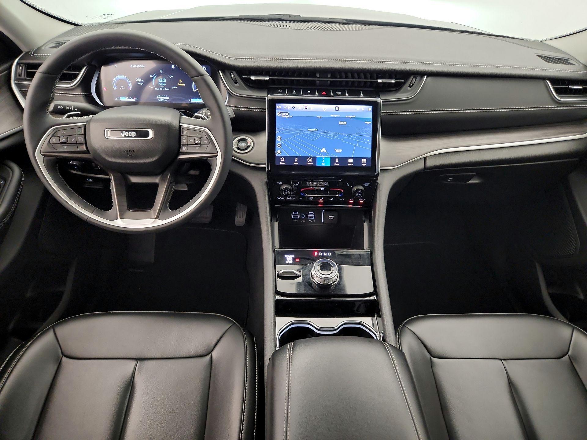 Thumbnail: 2023 Jeep Grand Cherokee L - 9