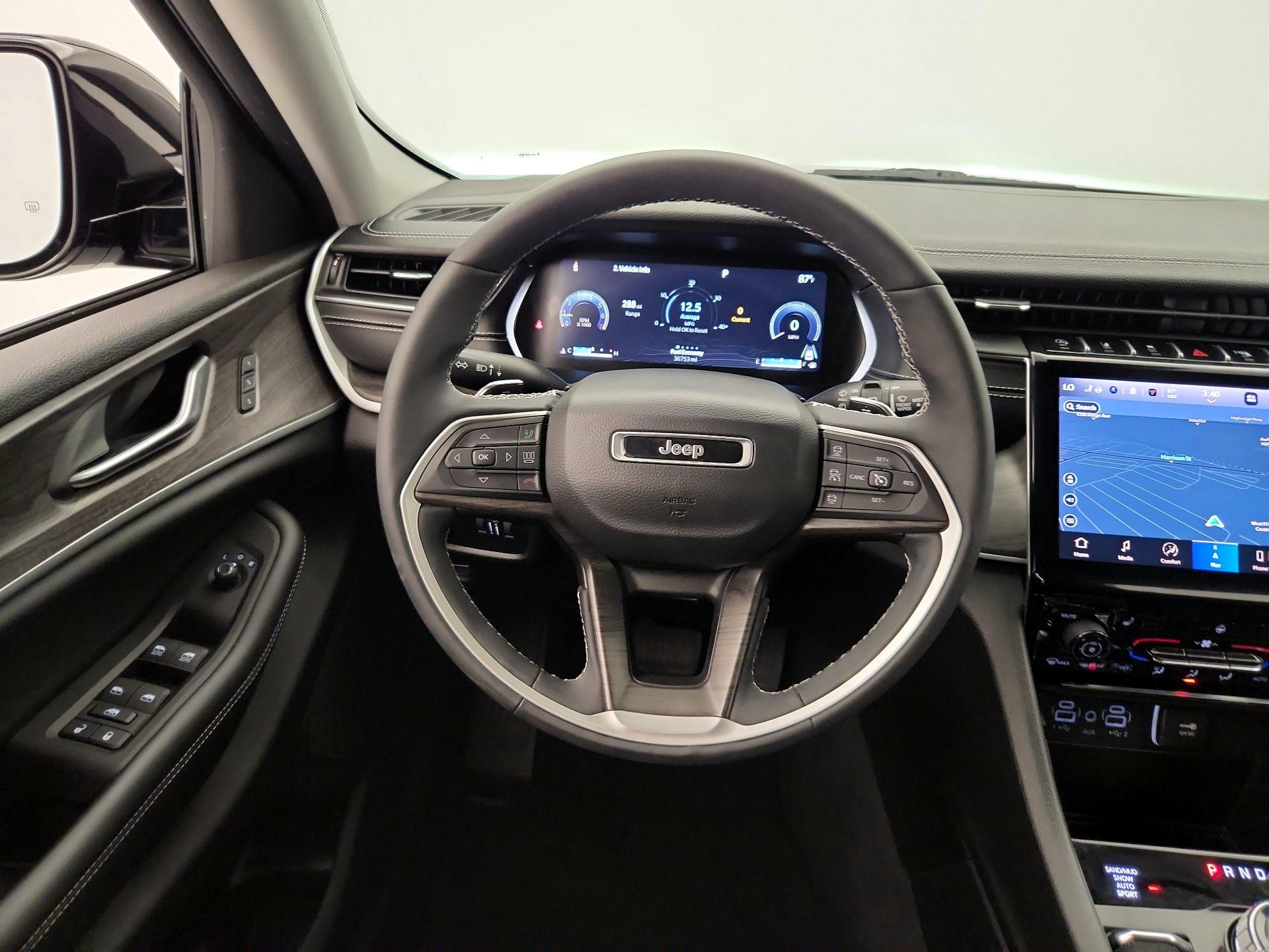 Thumbnail: 2023 Jeep Grand Cherokee L - 10
