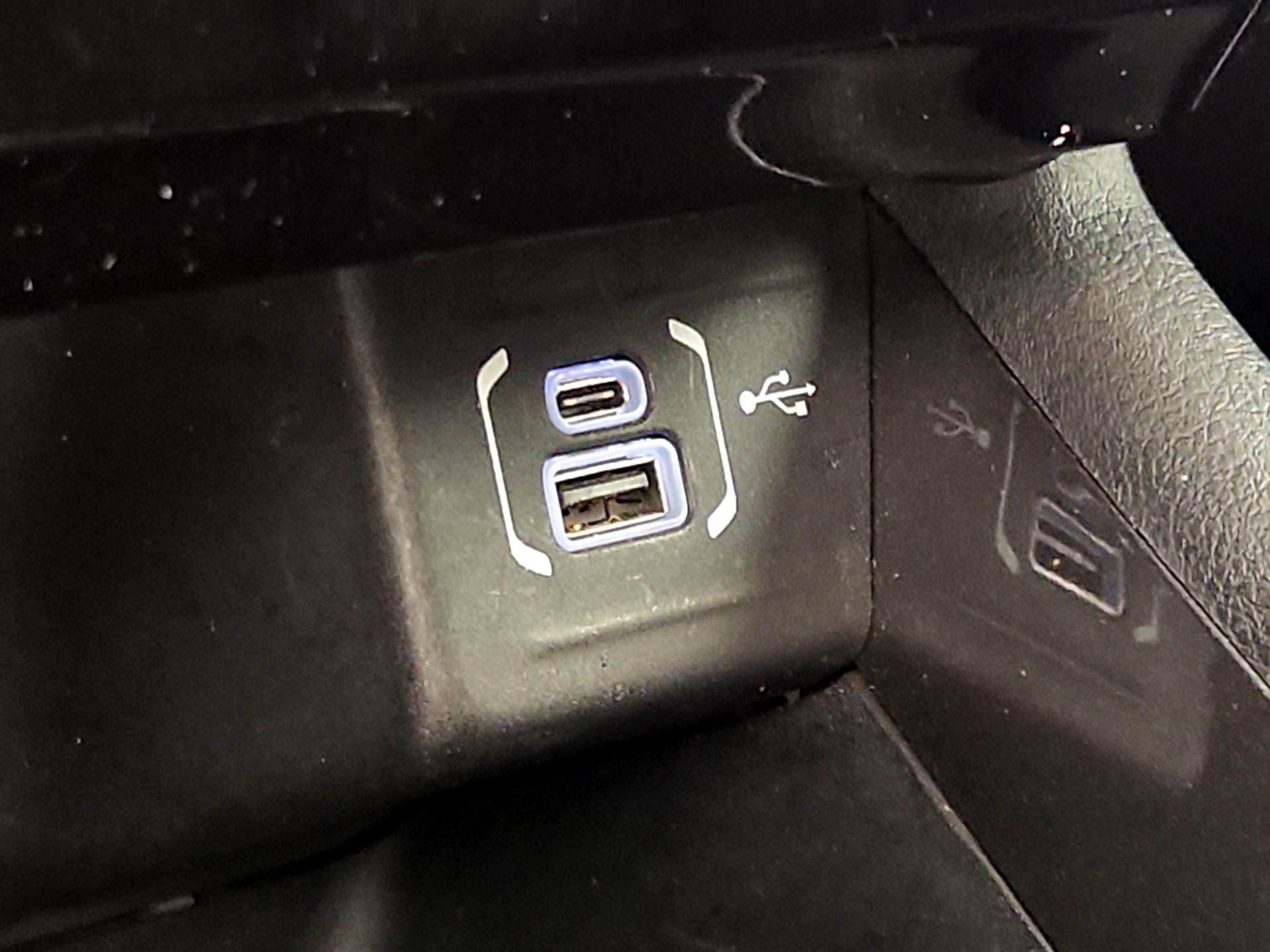 Thumbnail: 2022 Jeep Compass - 18