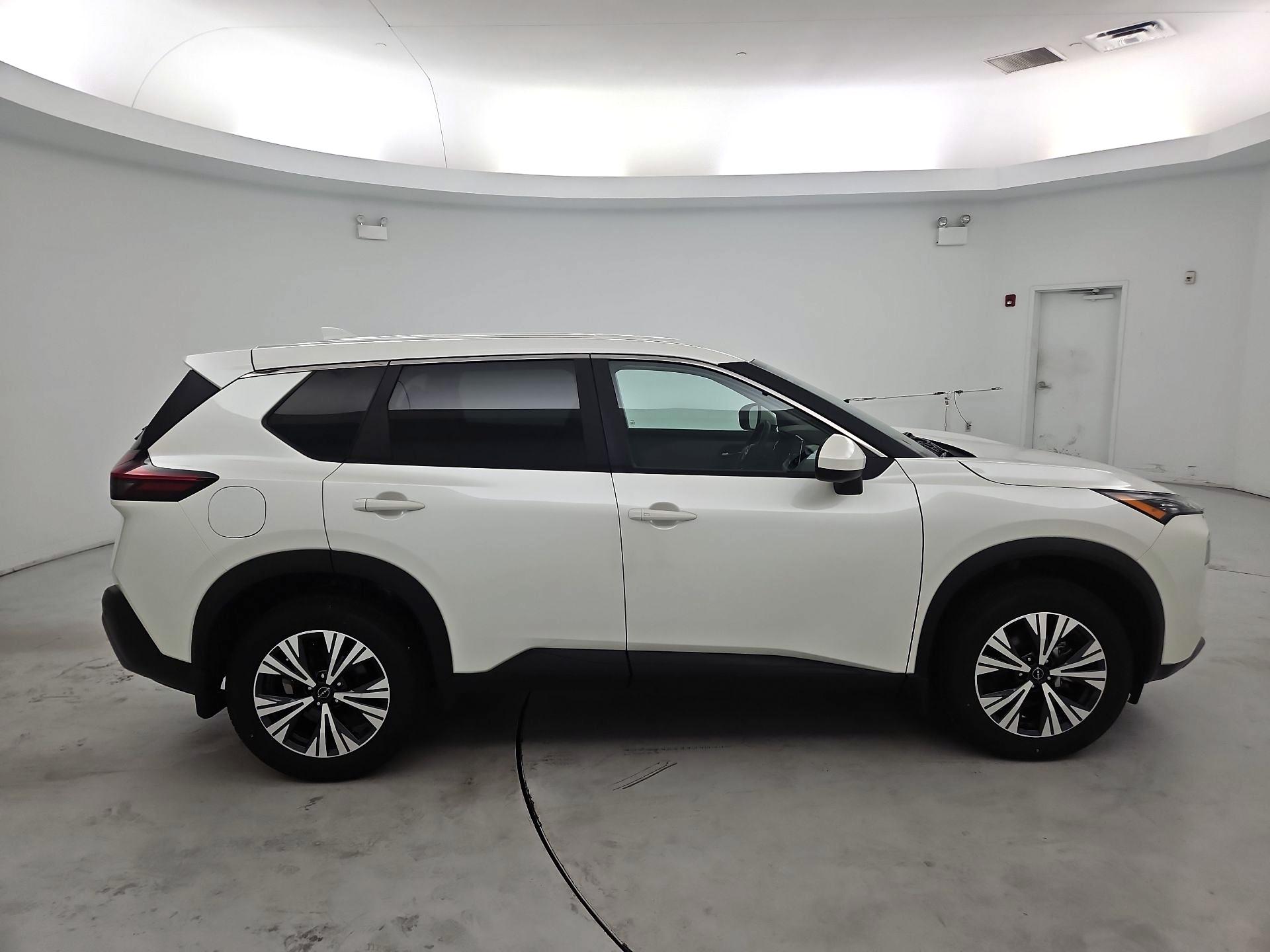 Thumbnail: 2023 Nissan Rogue - 4