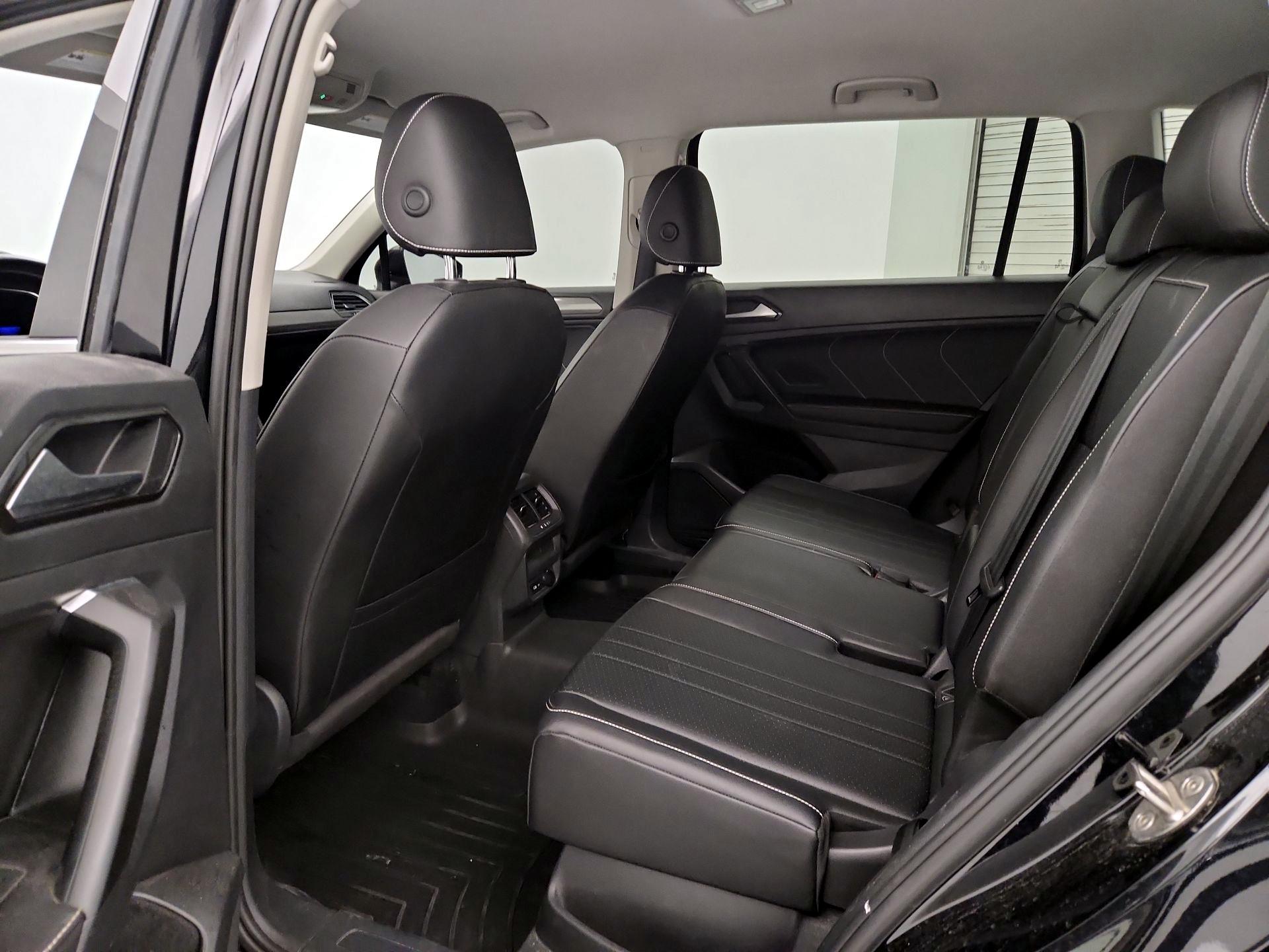 Thumbnail: 2022 Volkswagen Tiguan - 19