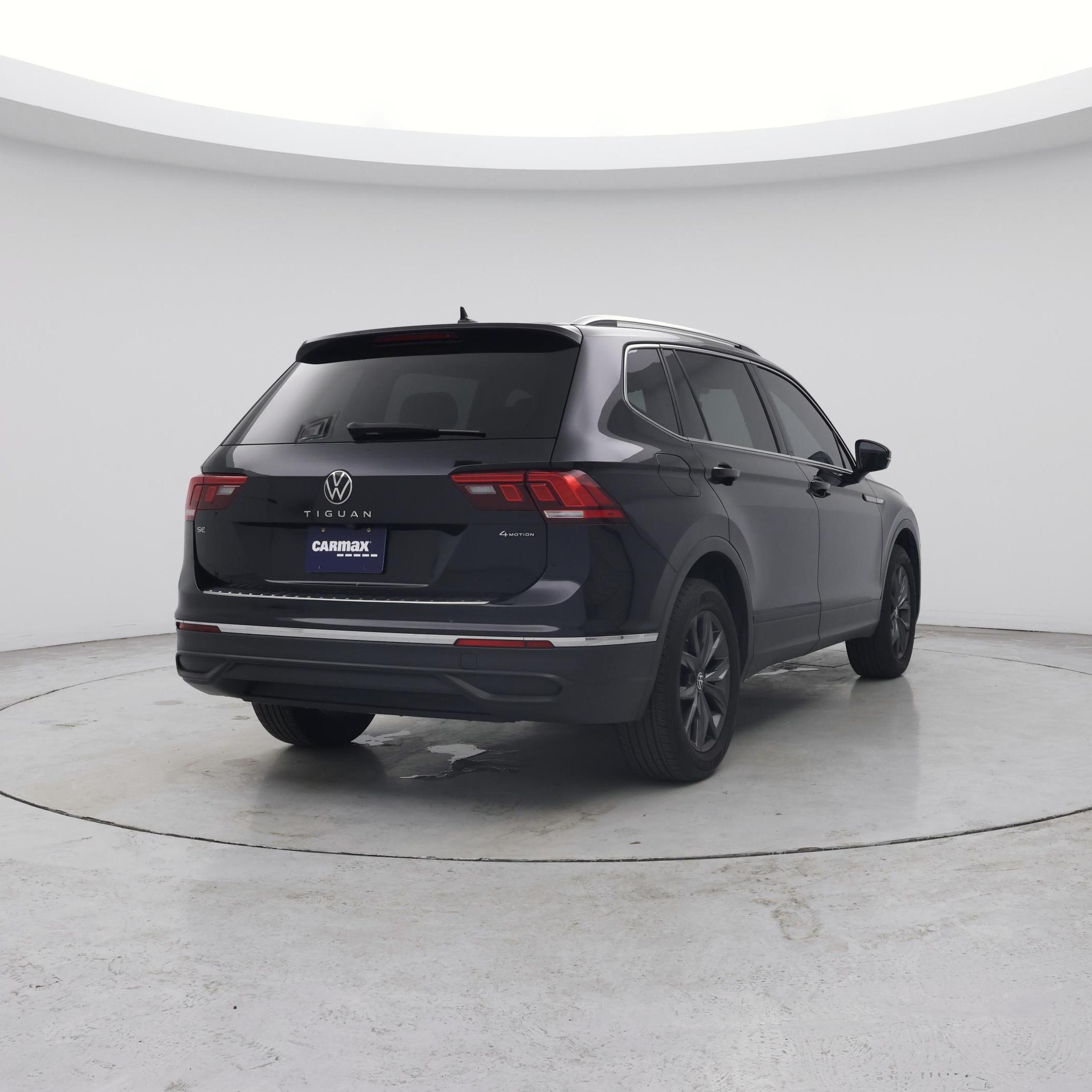 Thumbnail: 2022 Volkswagen Tiguan - 8