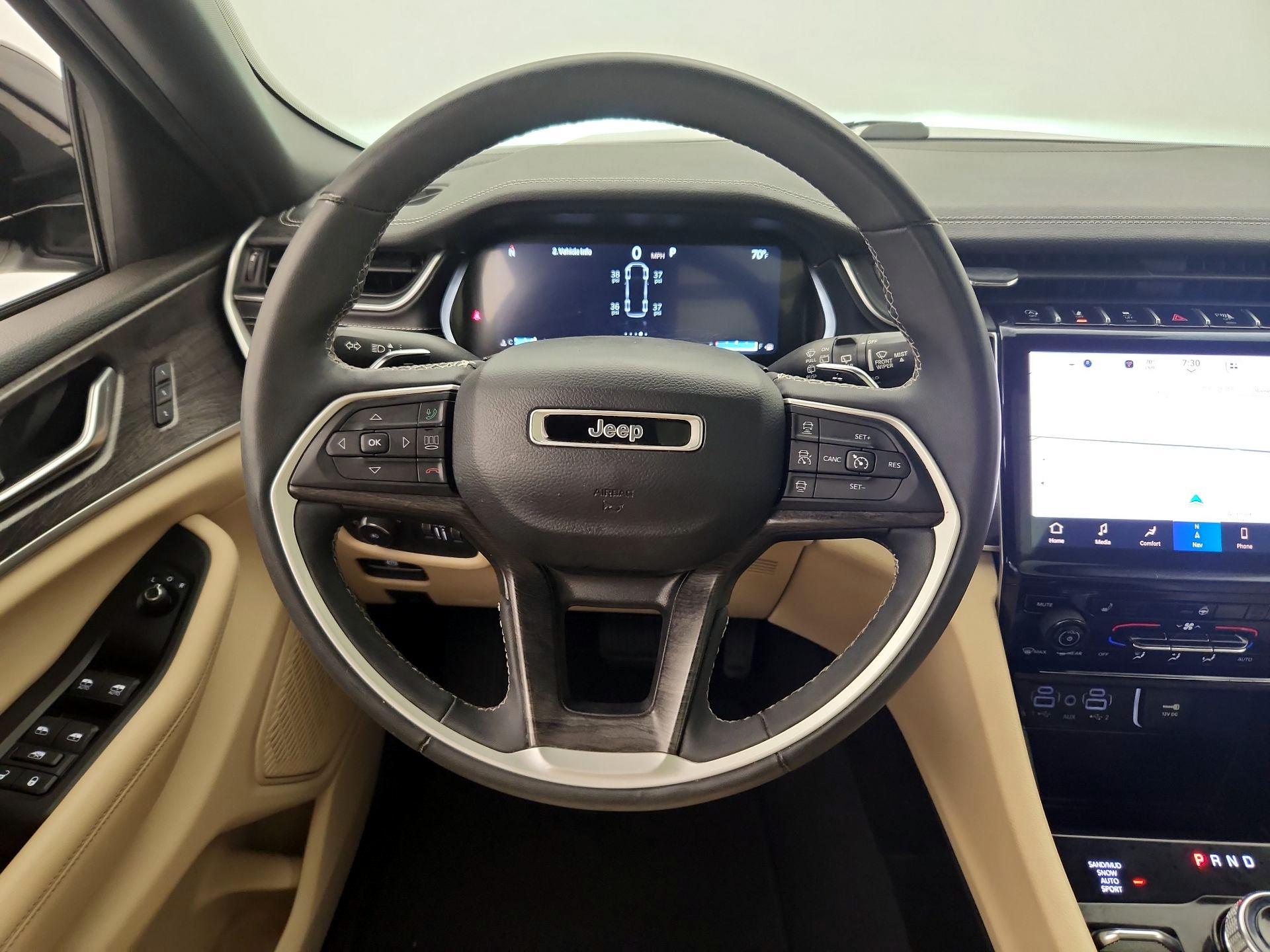 Thumbnail: 2023 Jeep Grand Cherokee L - 10