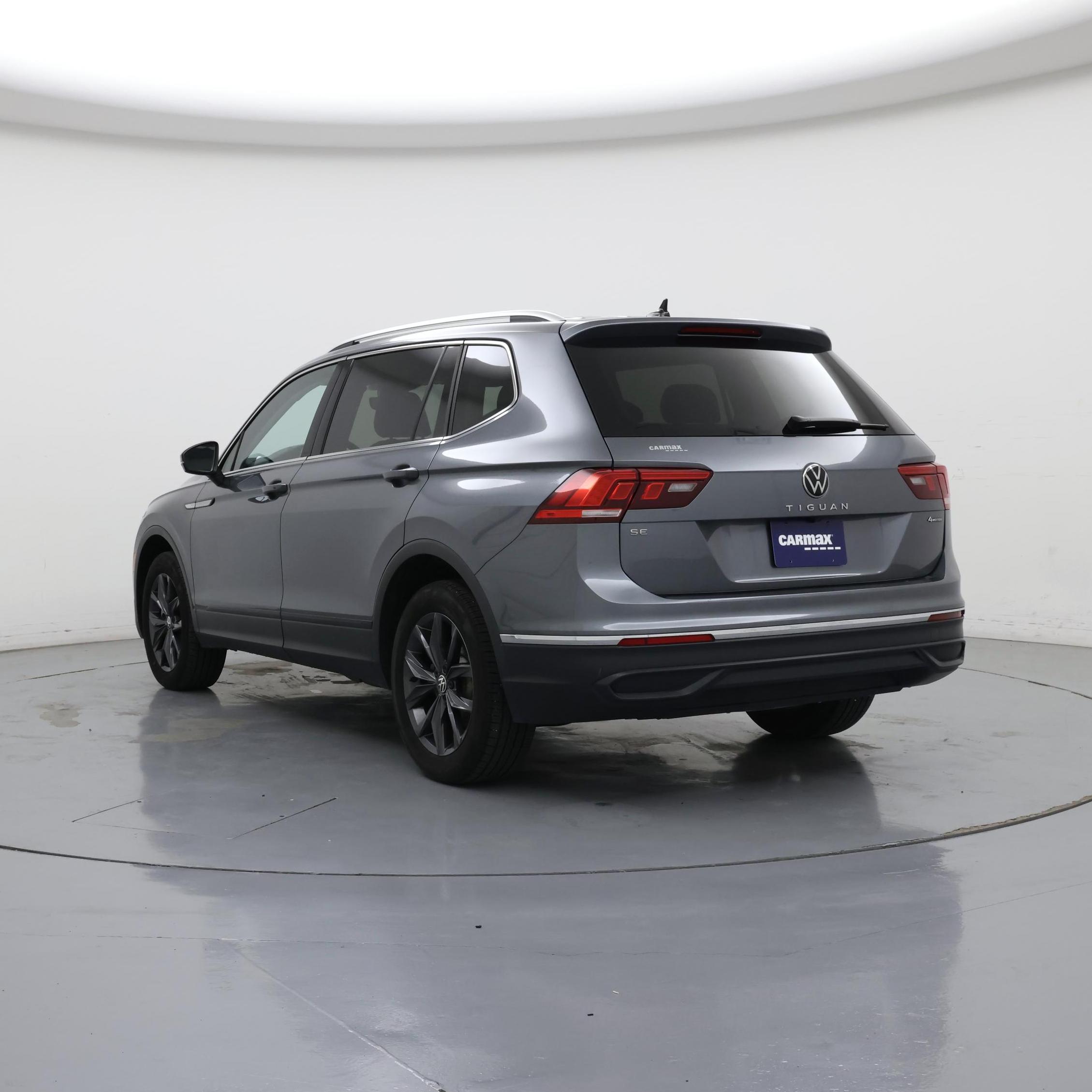 Thumbnail: 2023 Volkswagen Tiguan - 2