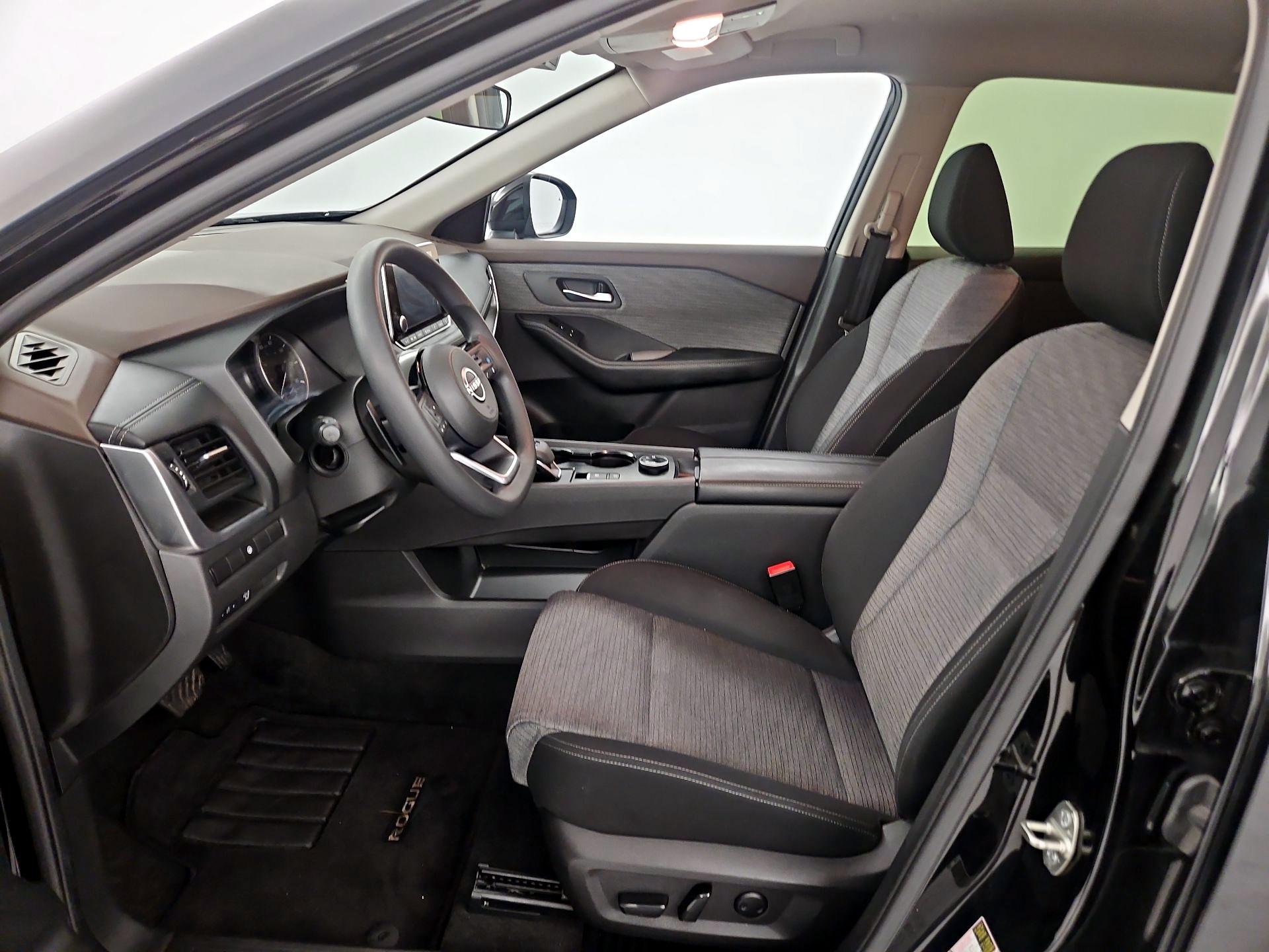 Thumbnail: 2023 Nissan Rogue - 9