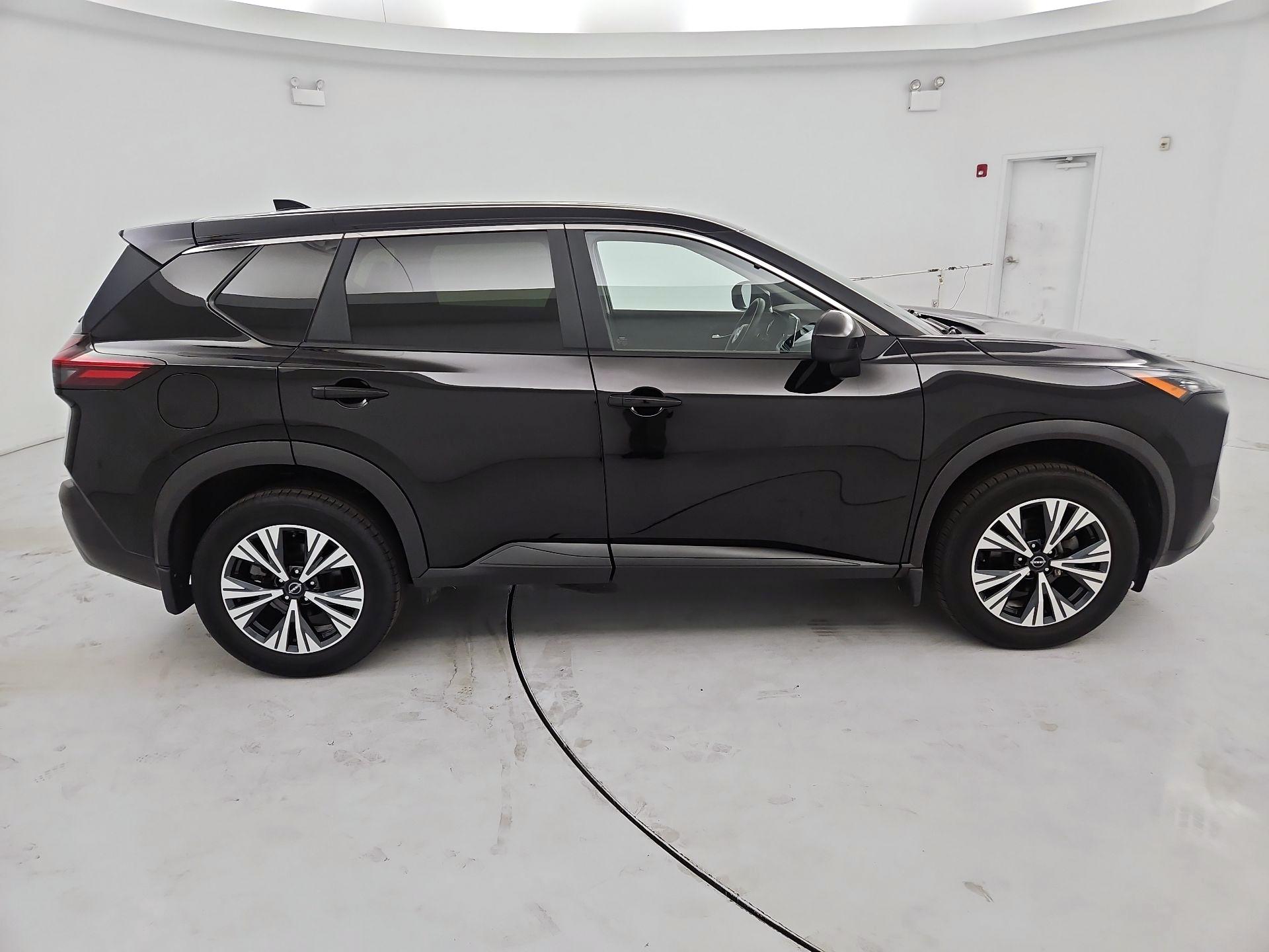 Thumbnail: 2023 Nissan Rogue - 4