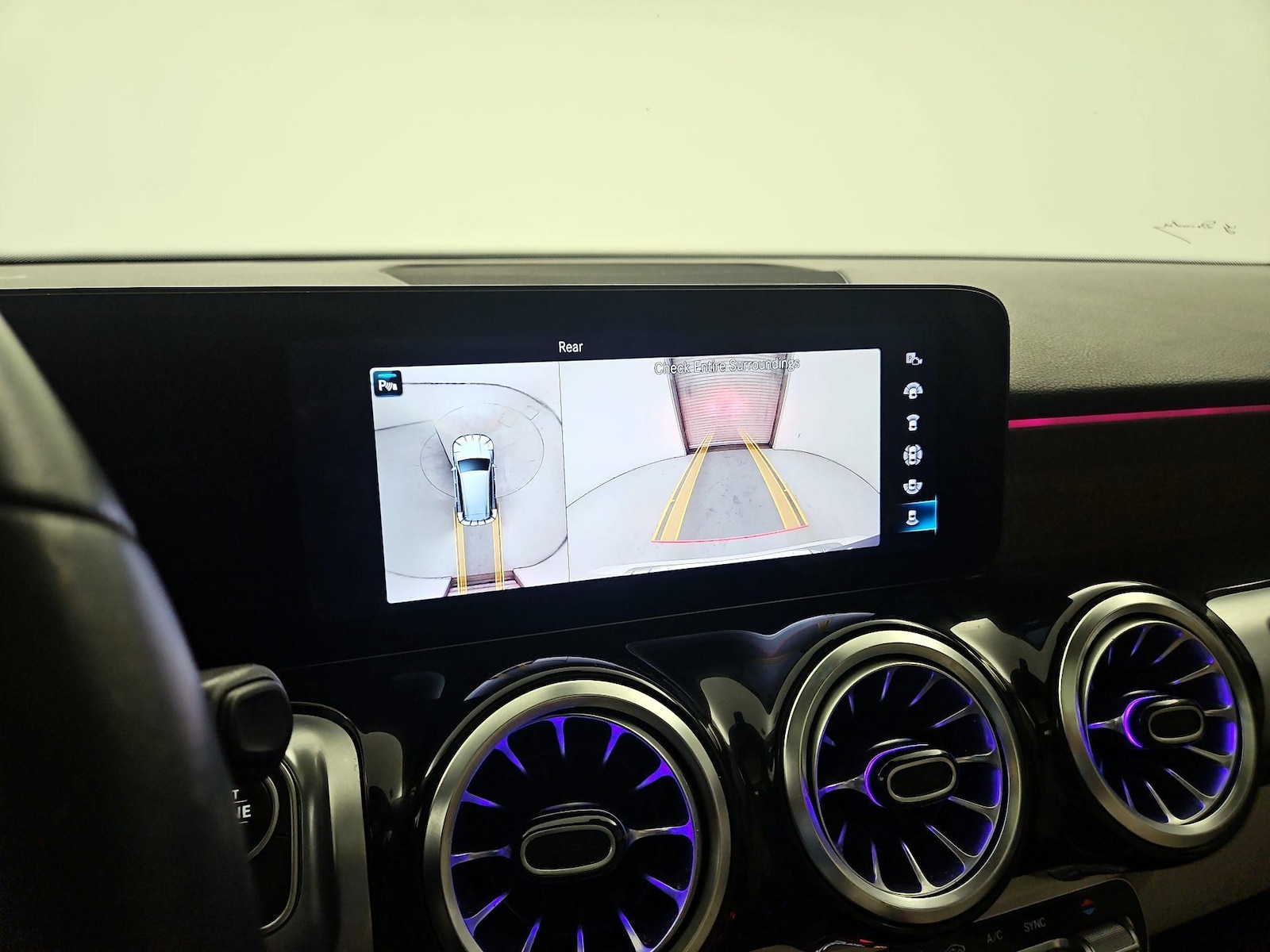 2022 Mercedes-Benz GLB Base - Photo 13