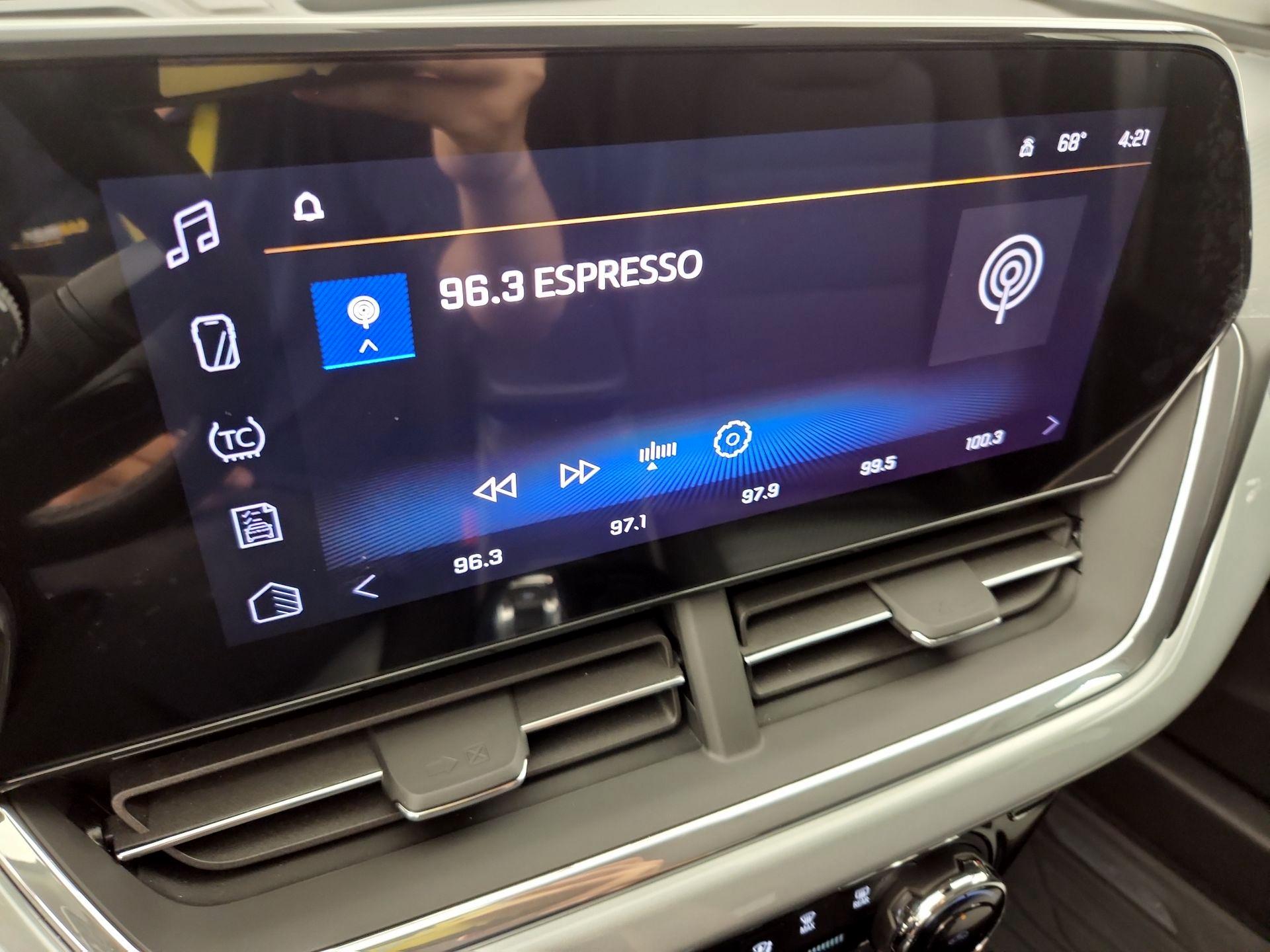 Thumbnail: 2025 Chevrolet Trax - 15