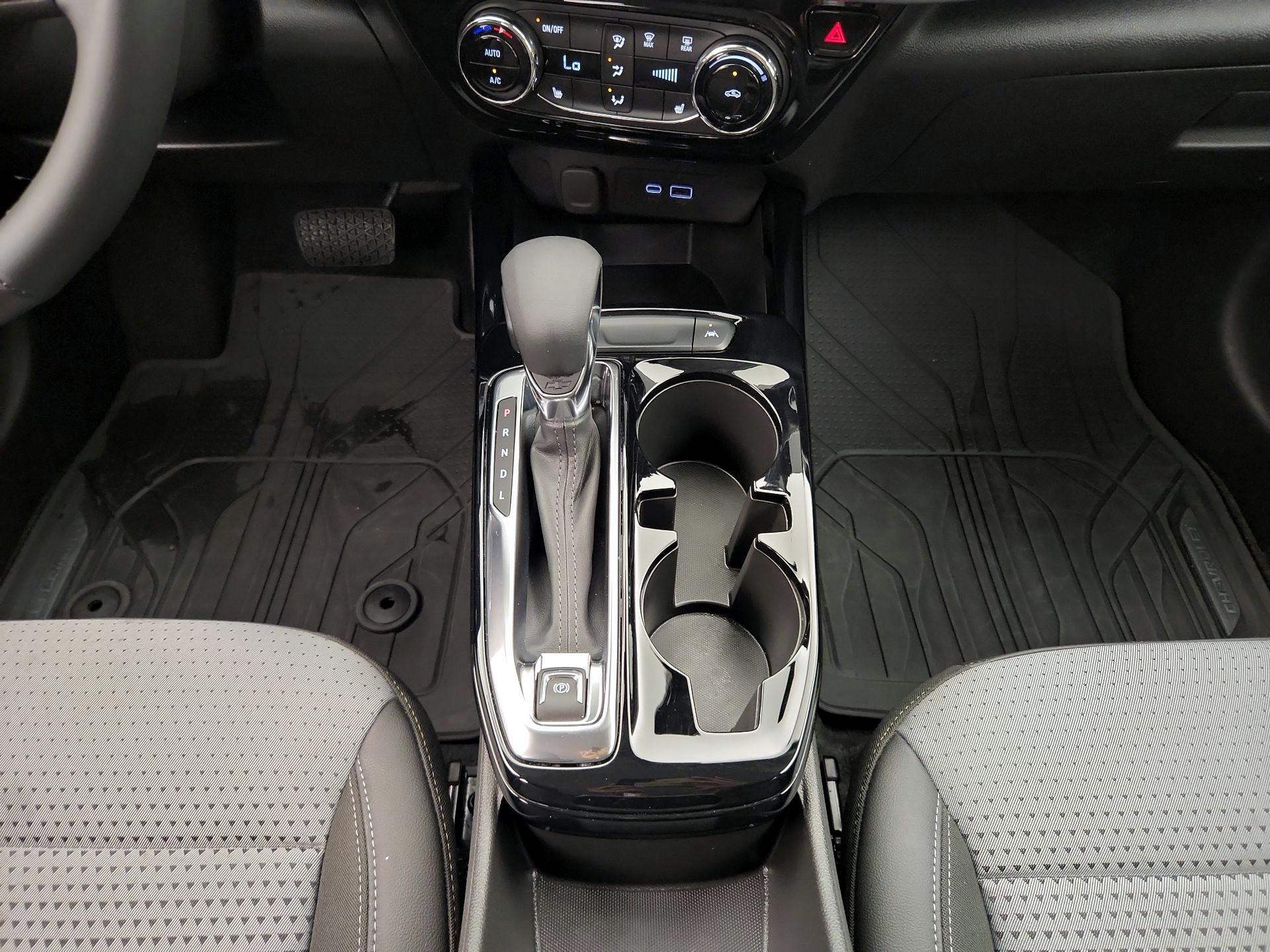 Thumbnail: 2025 Chevrolet Trax - 17