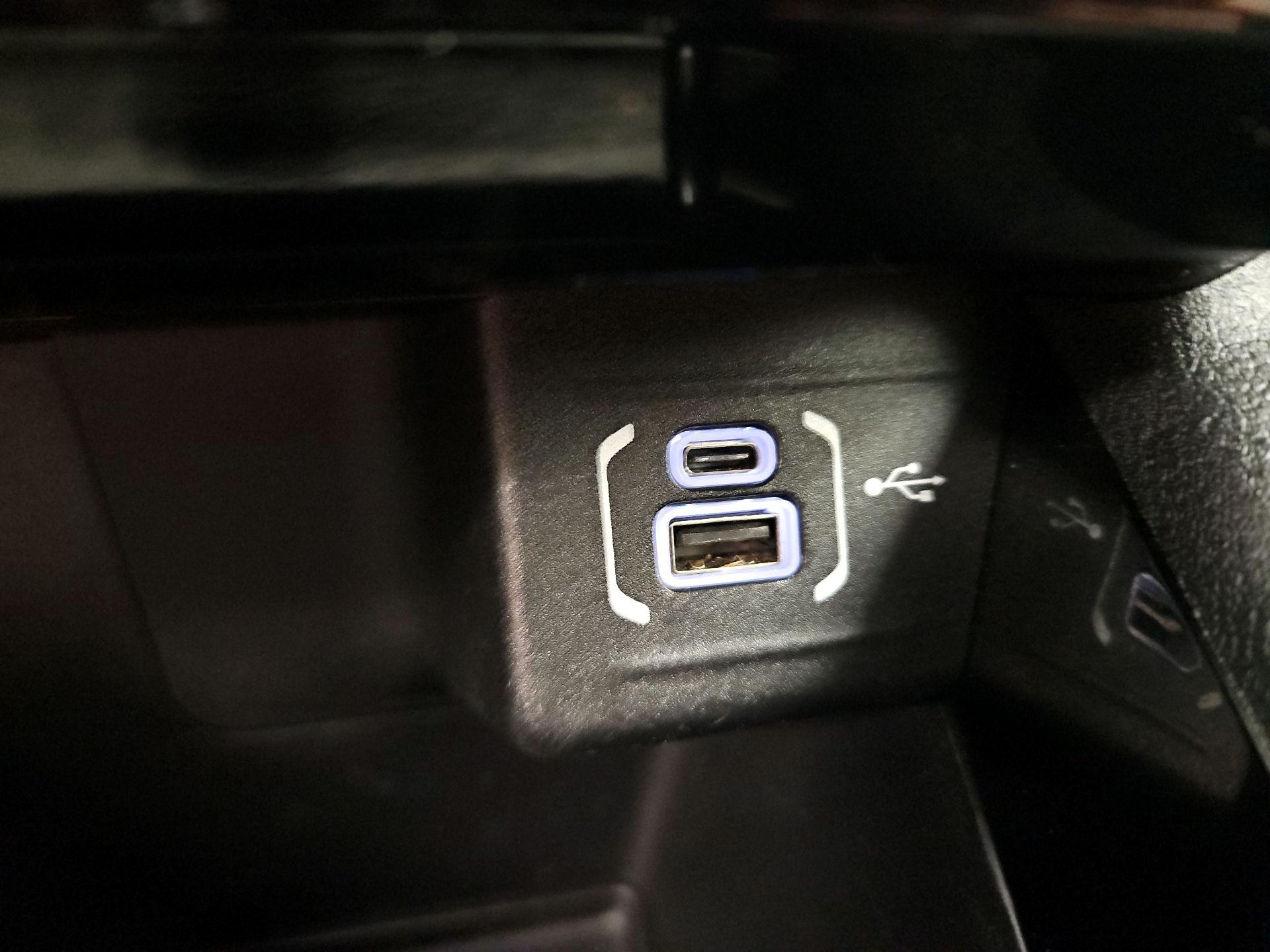 Thumbnail: 2022 Jeep Compass - 18