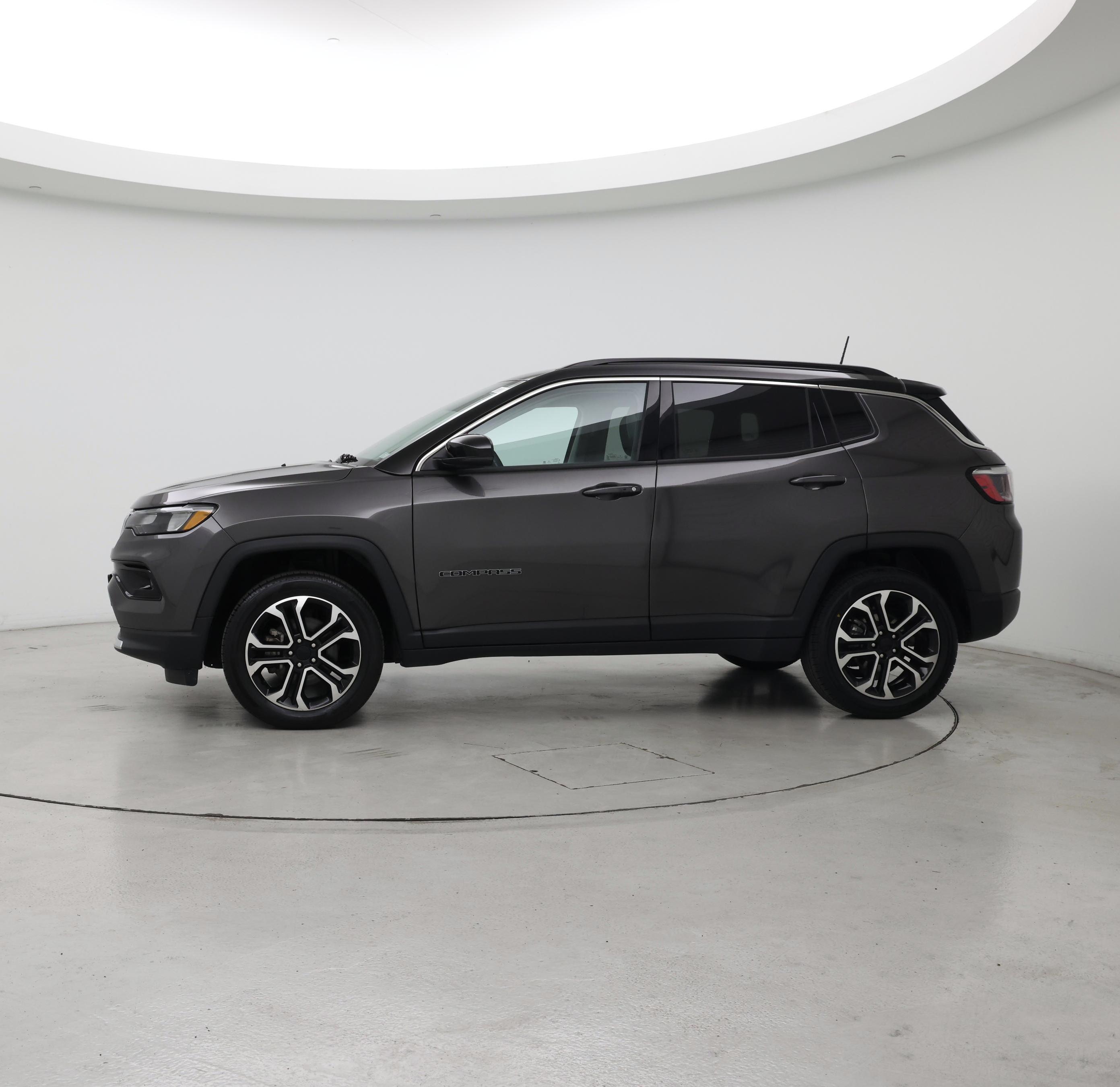 Thumbnail: 2022 Jeep Compass - 3