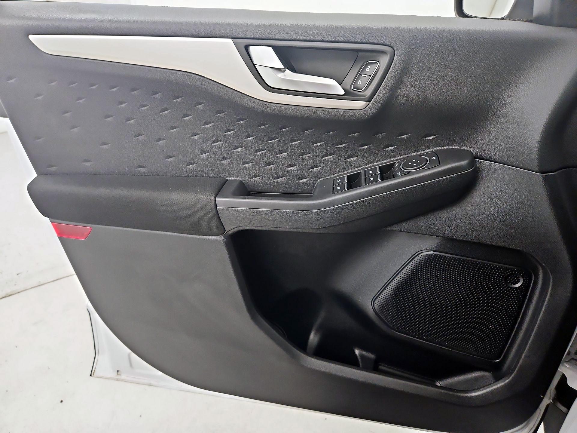 Thumbnail: 2020 Ford Escape - 12
