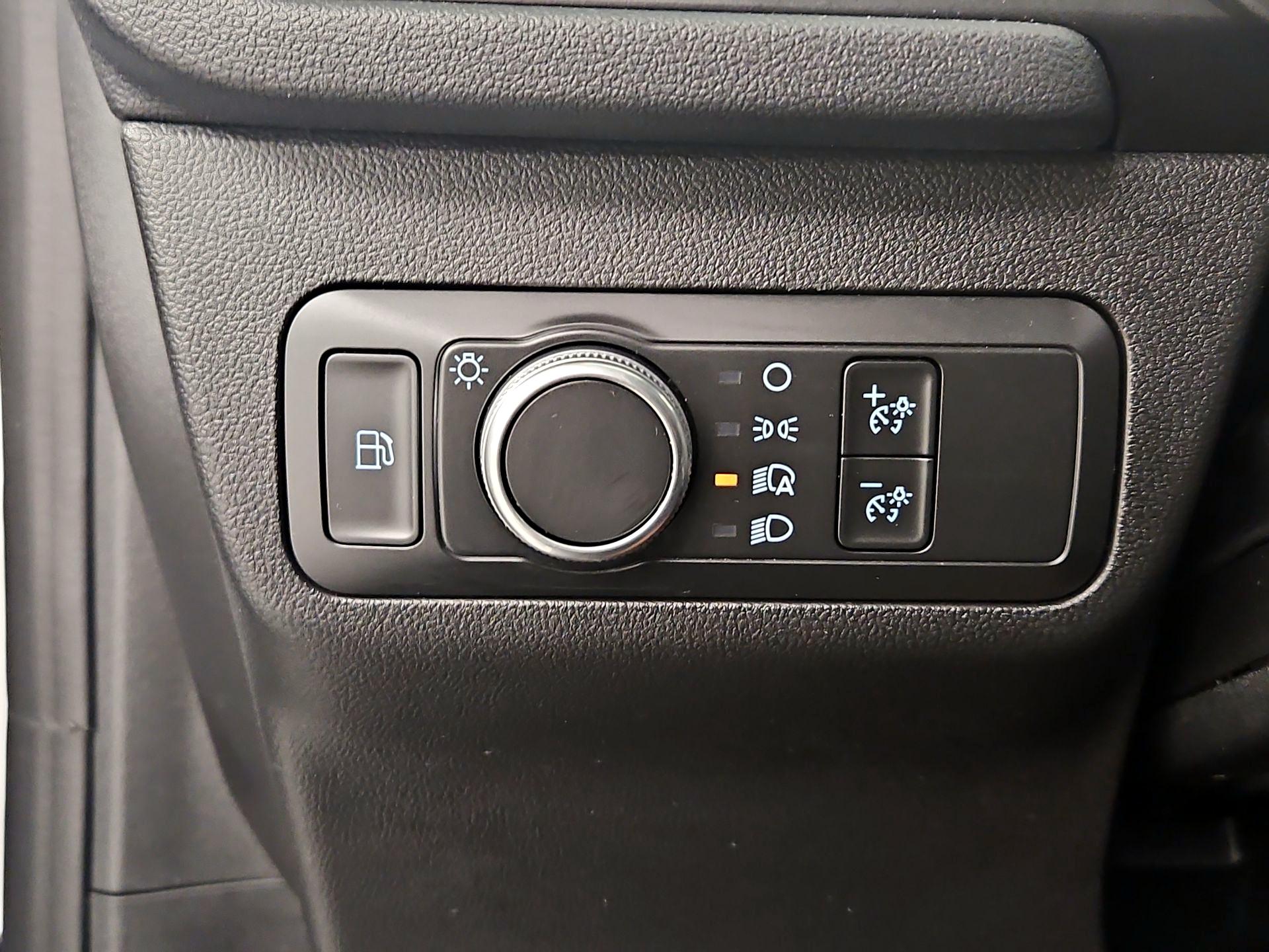 Thumbnail: 2020 Ford Escape - 13