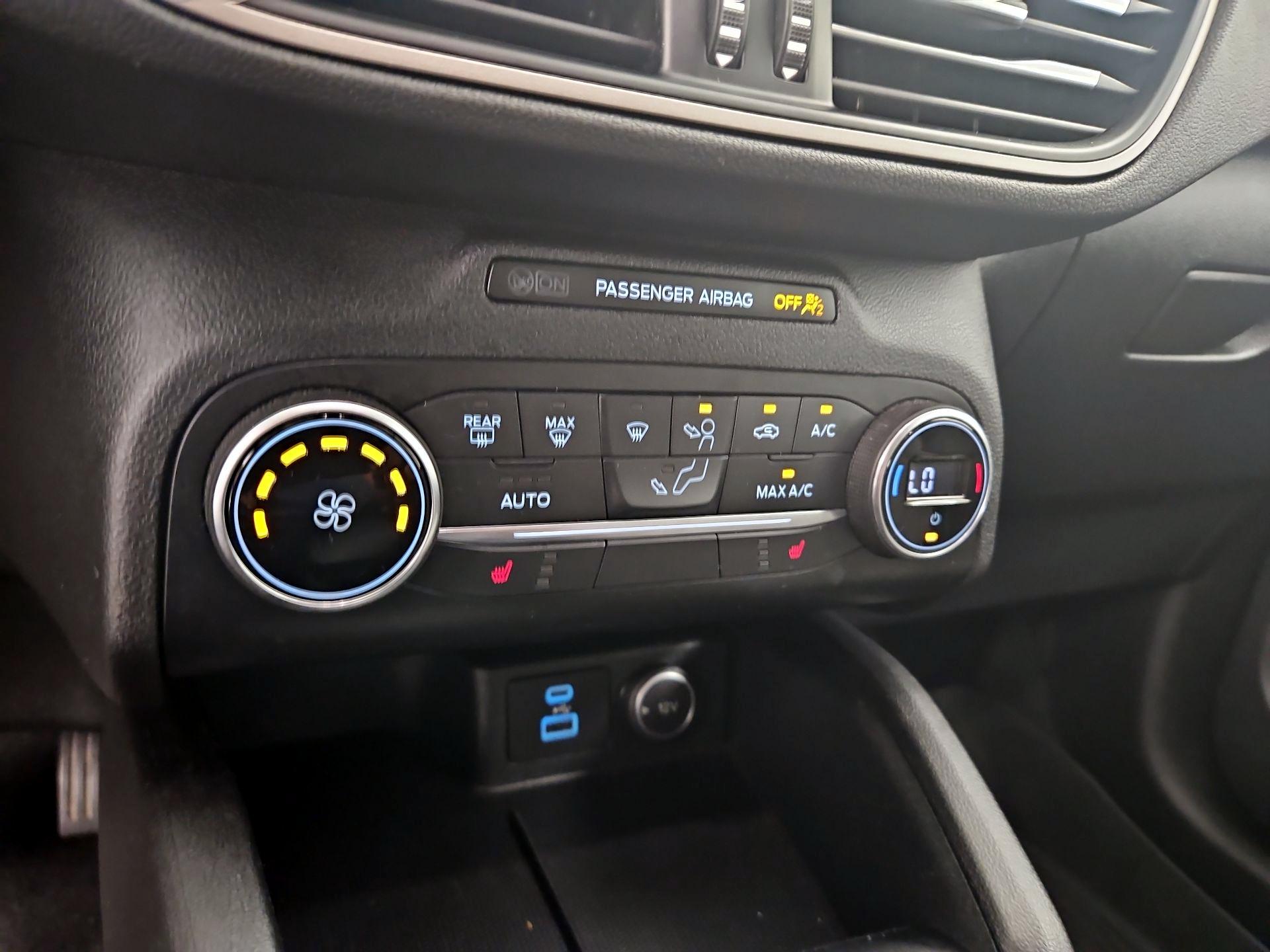 Thumbnail: 2020 Ford Escape - 16