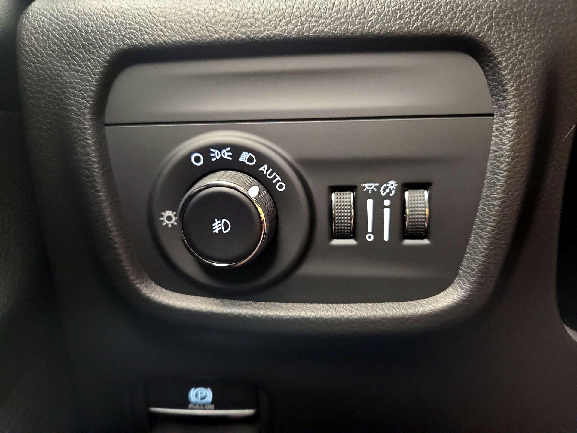 Thumbnail: 2023 Jeep Grand Cherokee - 13