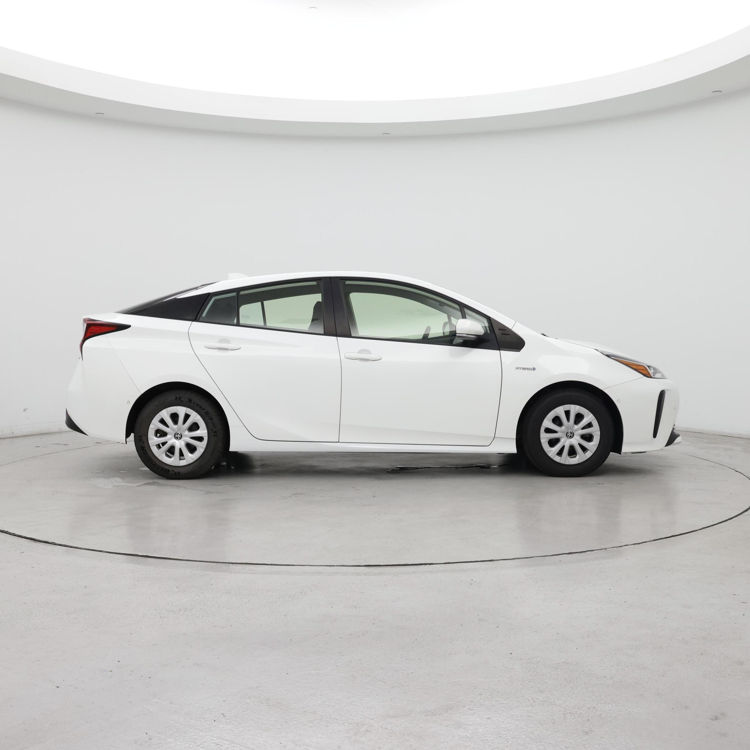 Thumbnail: 2022 Toyota Prius - 7