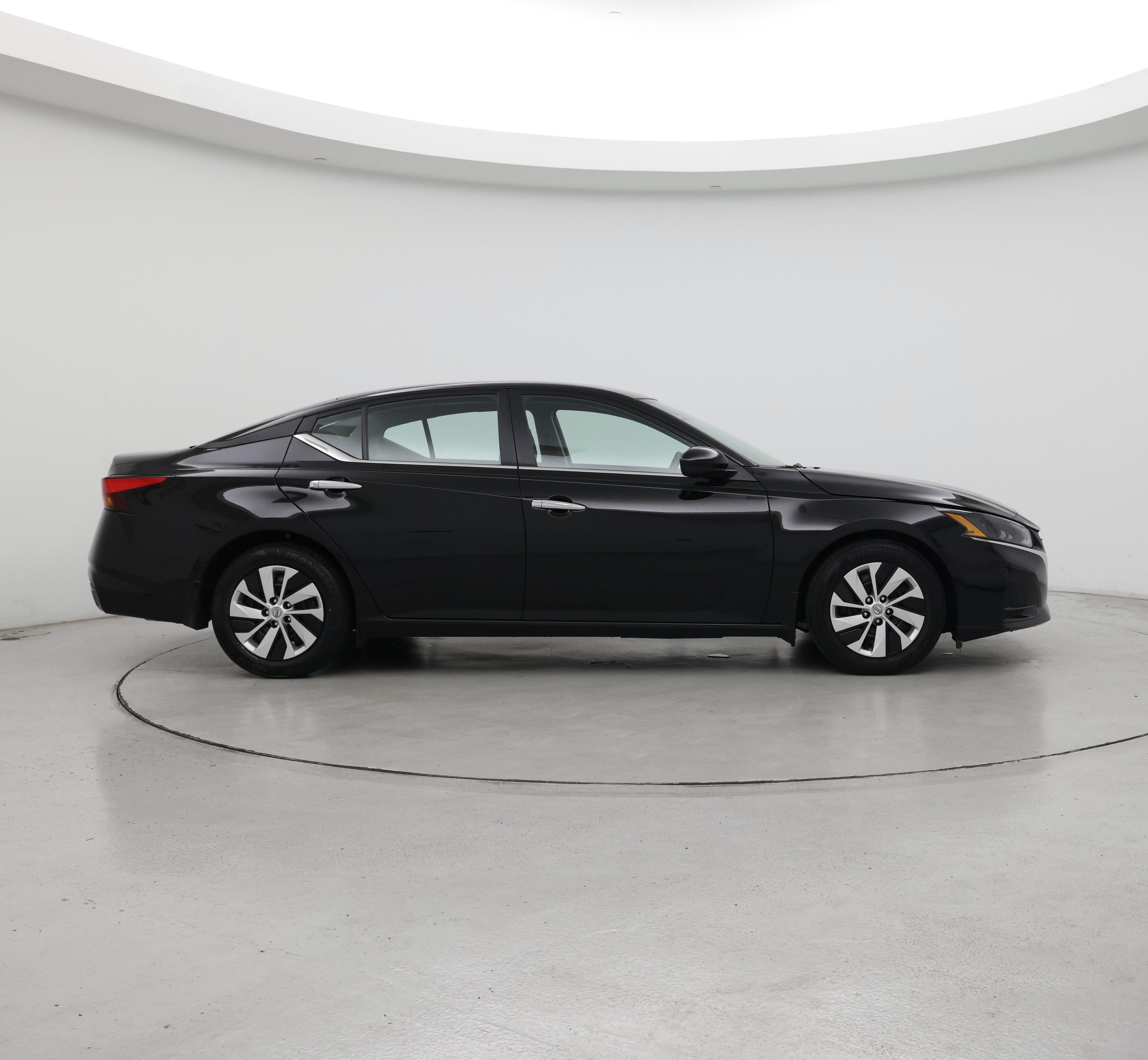 Thumbnail: 2023 Nissan Altima - 7