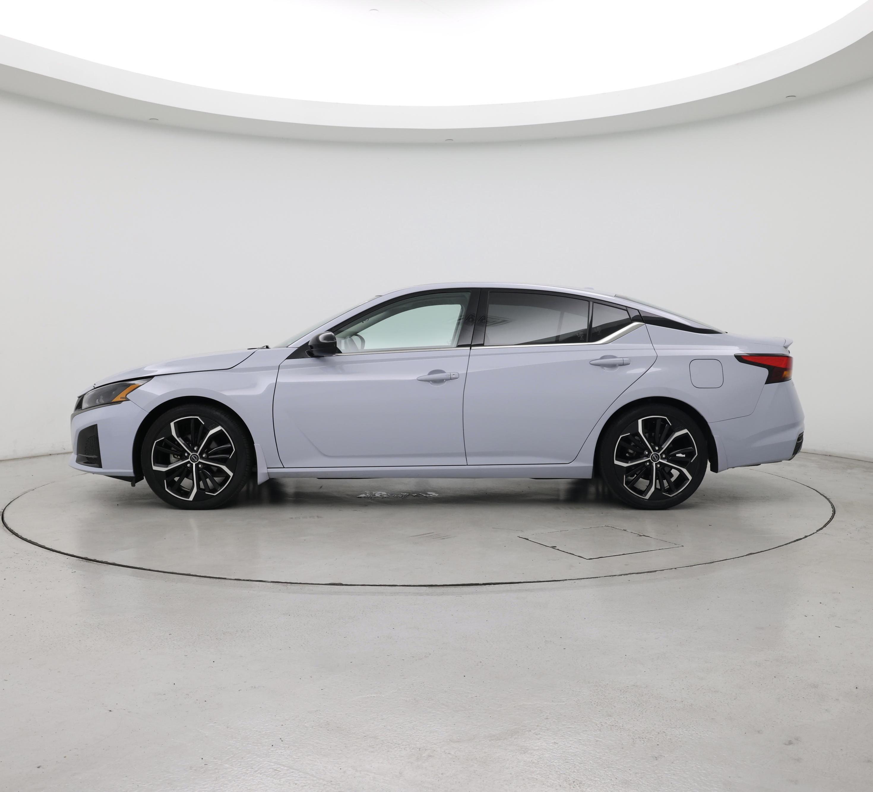 Thumbnail: 2023 Nissan Altima - 3