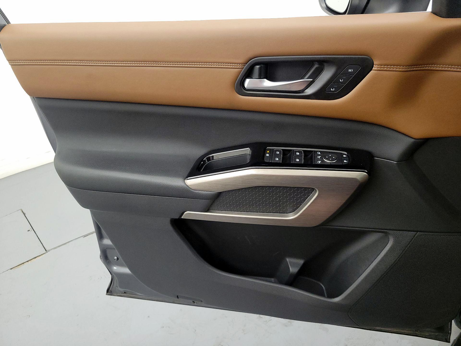 Thumbnail: 2023 Nissan Pathfinder - 12