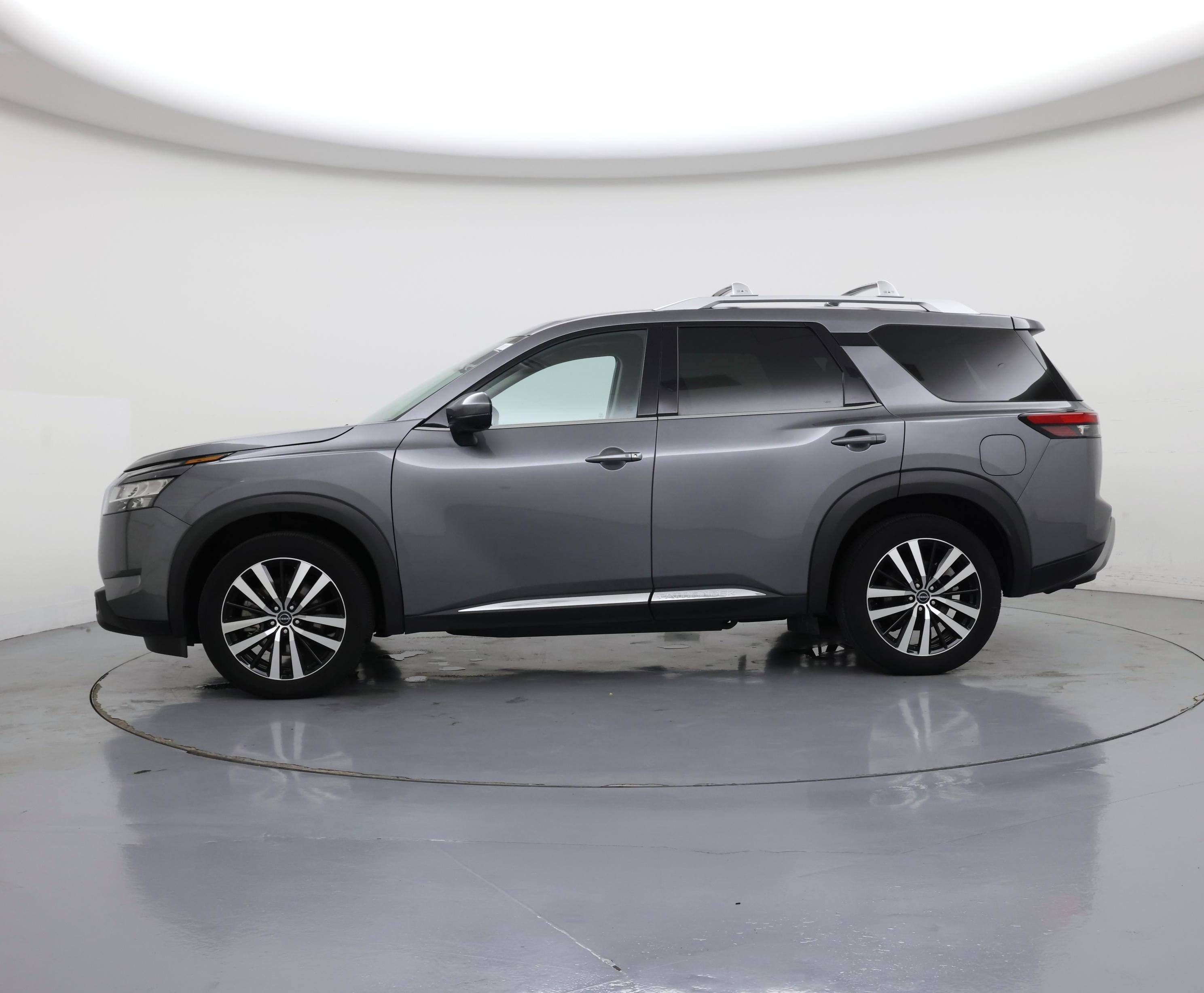 Thumbnail: 2023 Nissan Pathfinder - 3