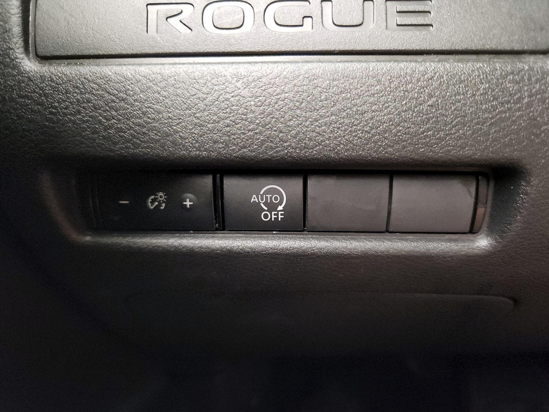 Thumbnail: 2023 Nissan Rogue - 13