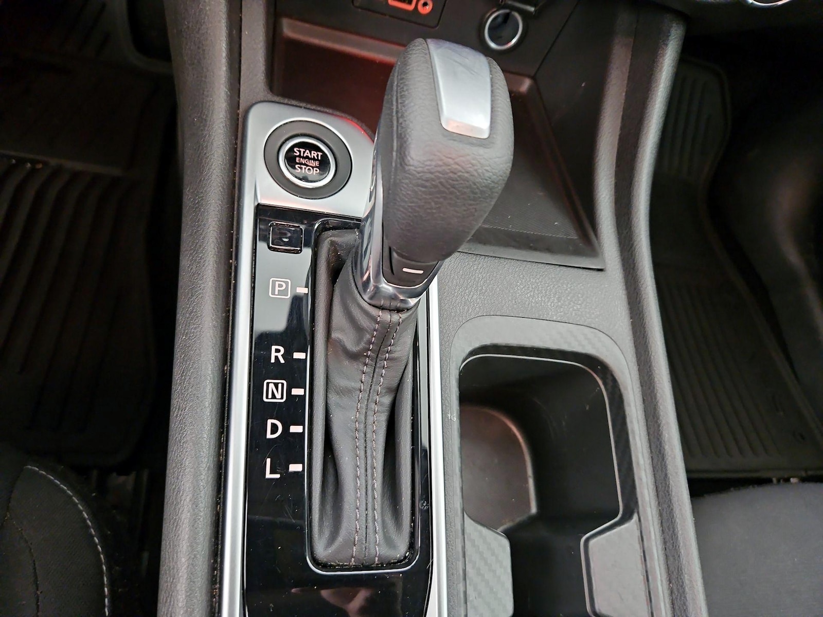 2023 Nissan Sentra SV - Photo 18