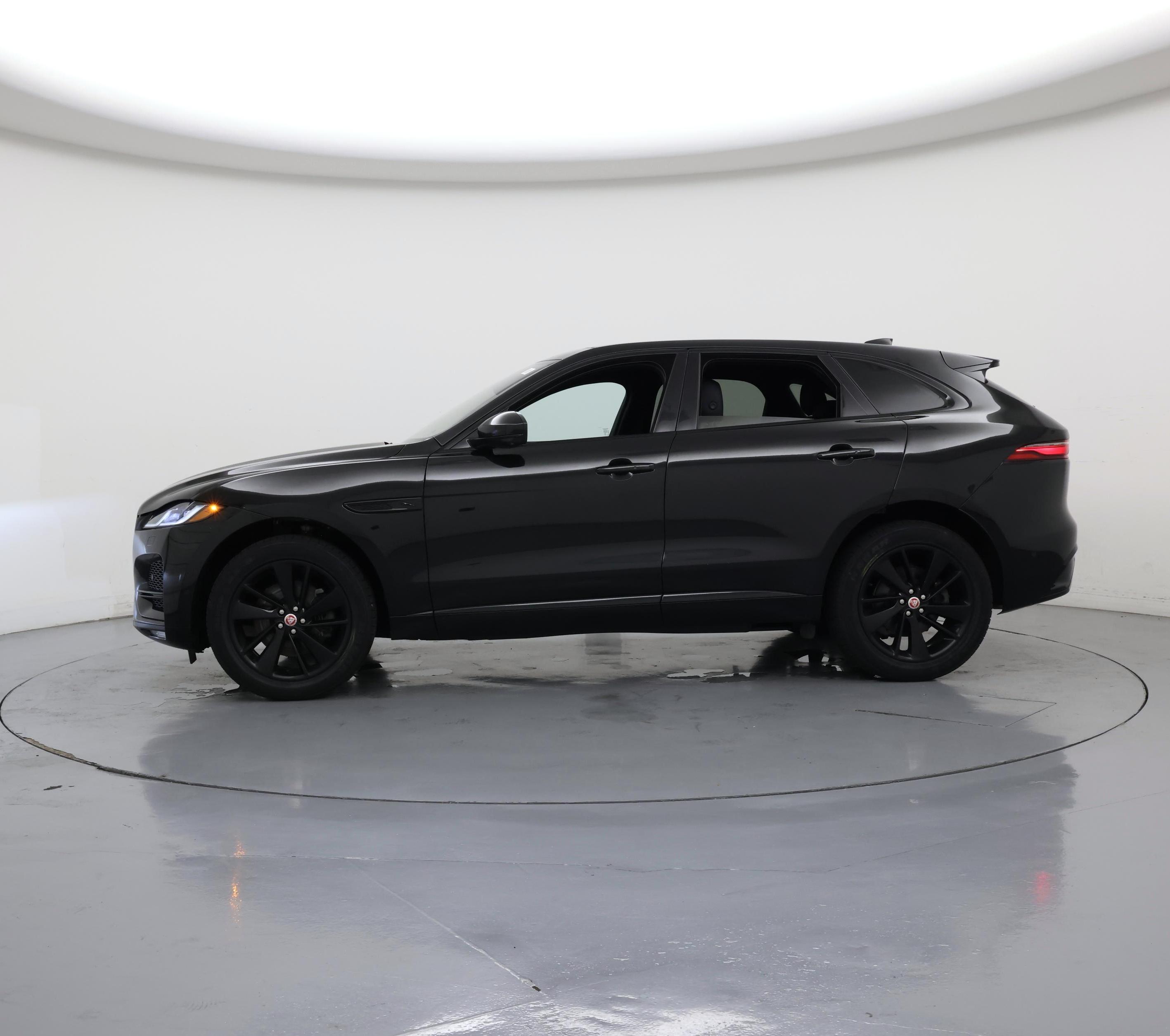 Thumbnail: 2021 Jaguar F-Pace - 3