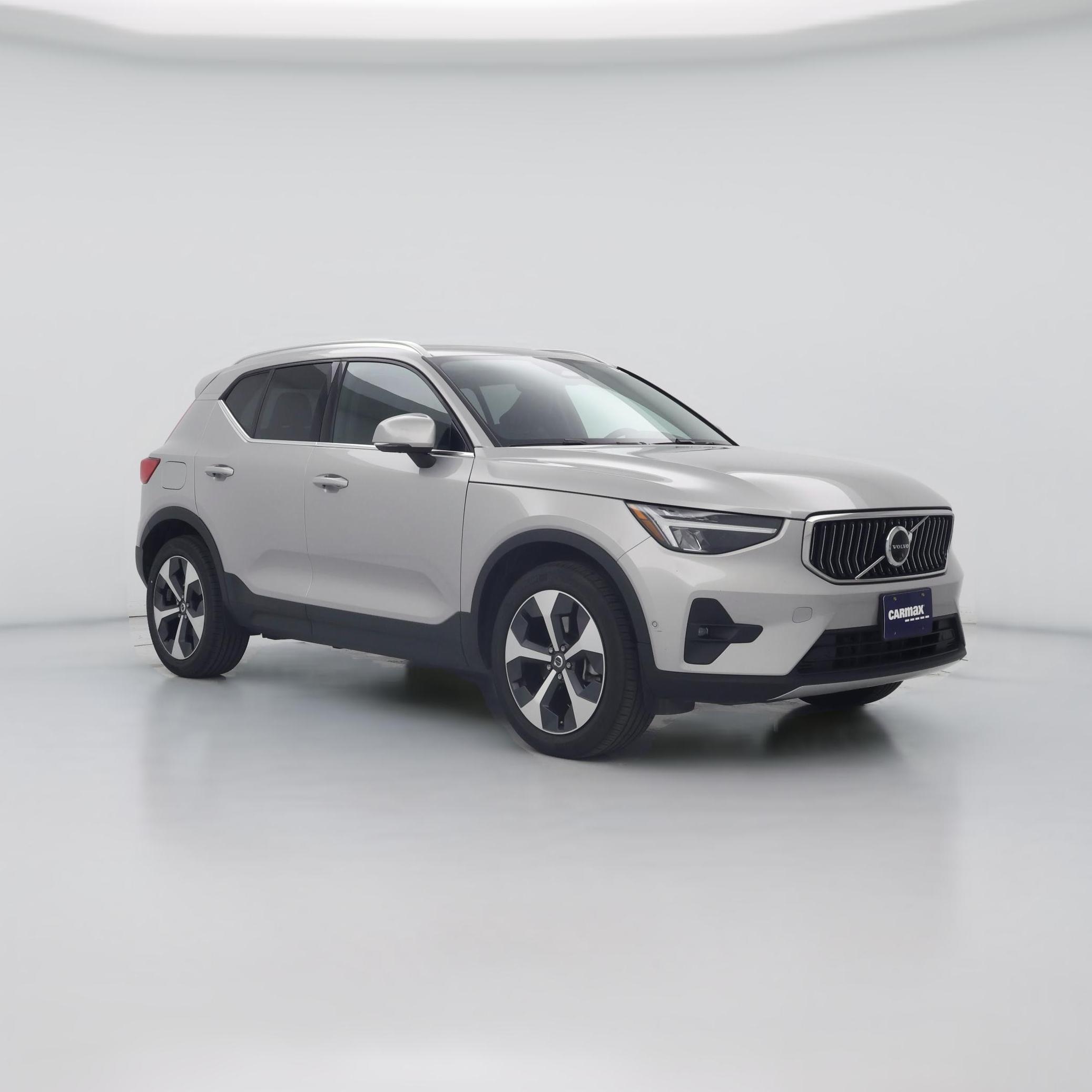 Thumbnail: 2025 Volvo XC40 - 1